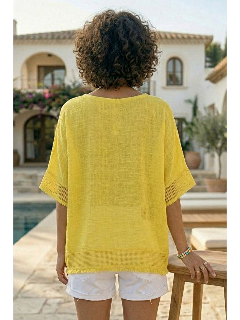 Sarı Yuvarlak Yaka Düşük Kol Etek Ve Kol Ucu File Detaylı Çiçek Aplikeli Casual Dokuma Bluz 65 60-6