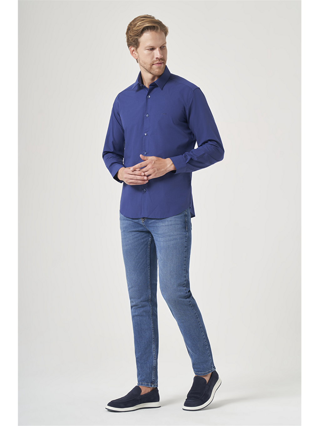 Lacivert Sert Yaka Uzun Kol Cepsiz Slim Fit Pamuklu Gömlek 1004260181-1