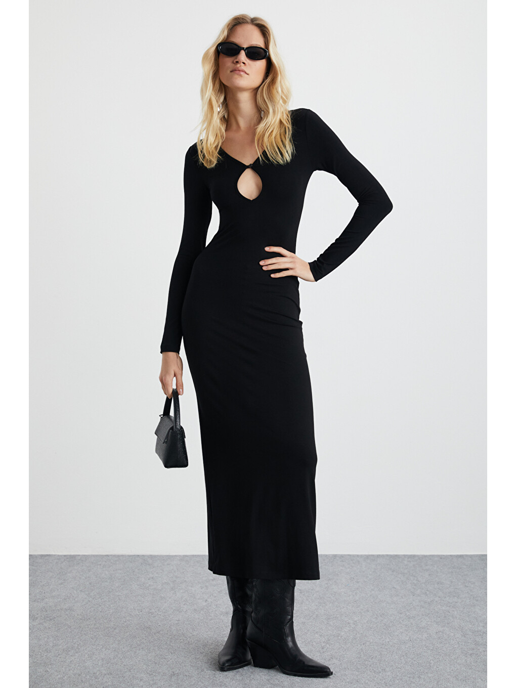 Lurvın Kadın Viscon Elastanlı Dekolte Yaka Vücüdü Saran Bodycon Maxi Siyah Elbise-3
