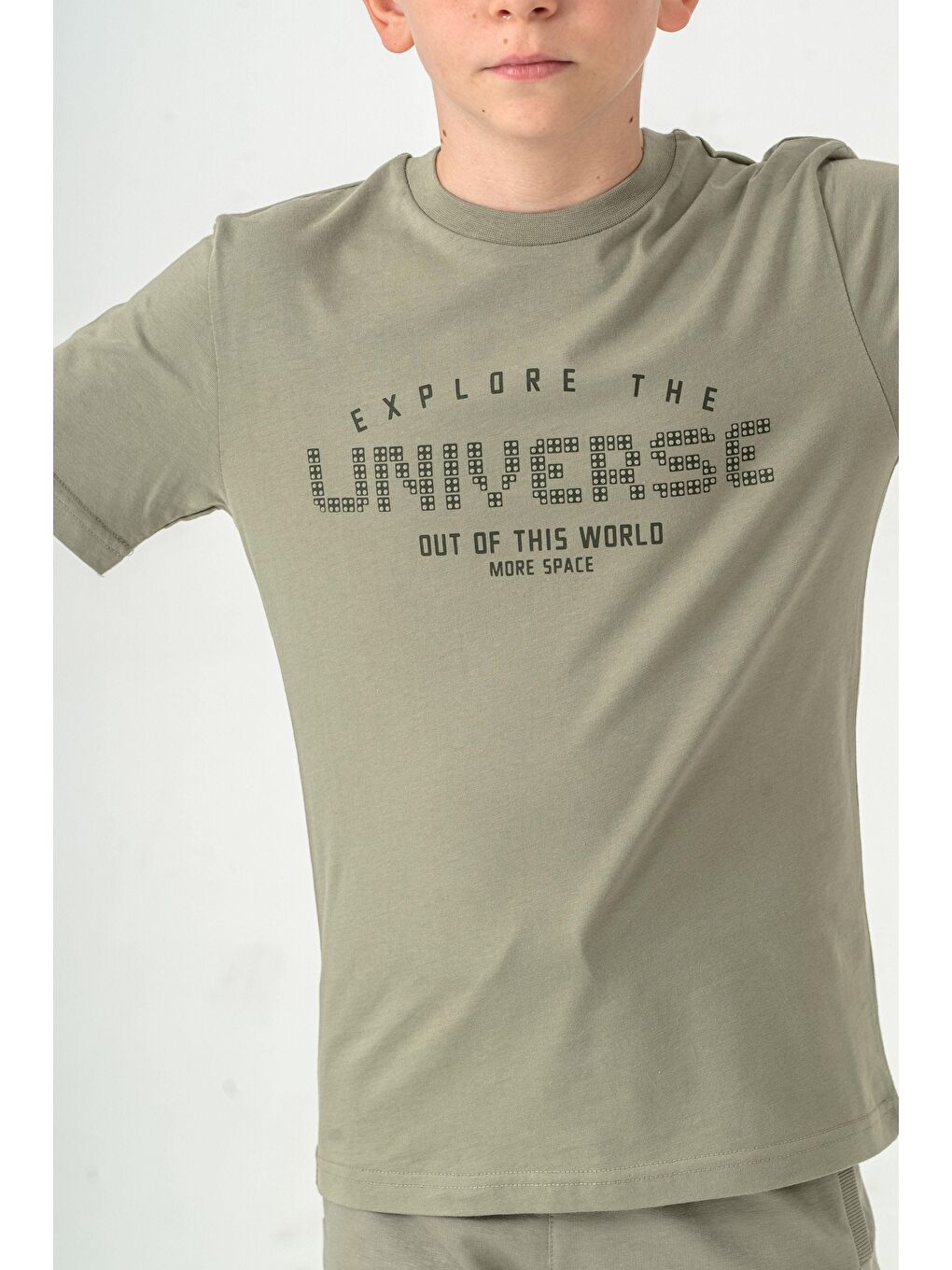 Yeşil Explore The Universe Out Of This World More Space Baskılı Erkek Çocuk Şort - Tişört Takımı-3