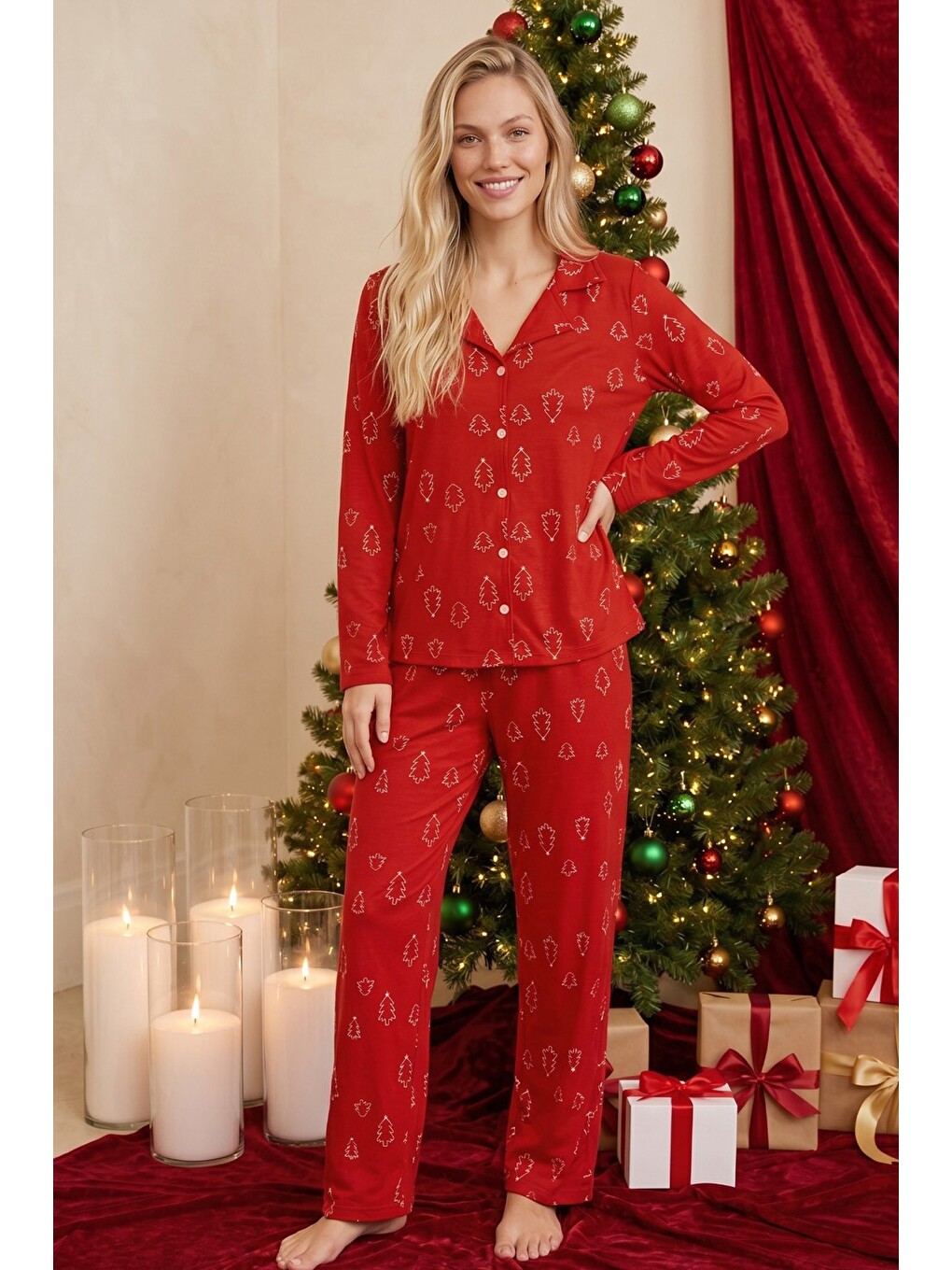 Kırmızı Yılbaşı Temalı Desenli Termal Kumaşlı Ultra Soft Yumuşak Düğmeli Örme Pijama Takımı-1