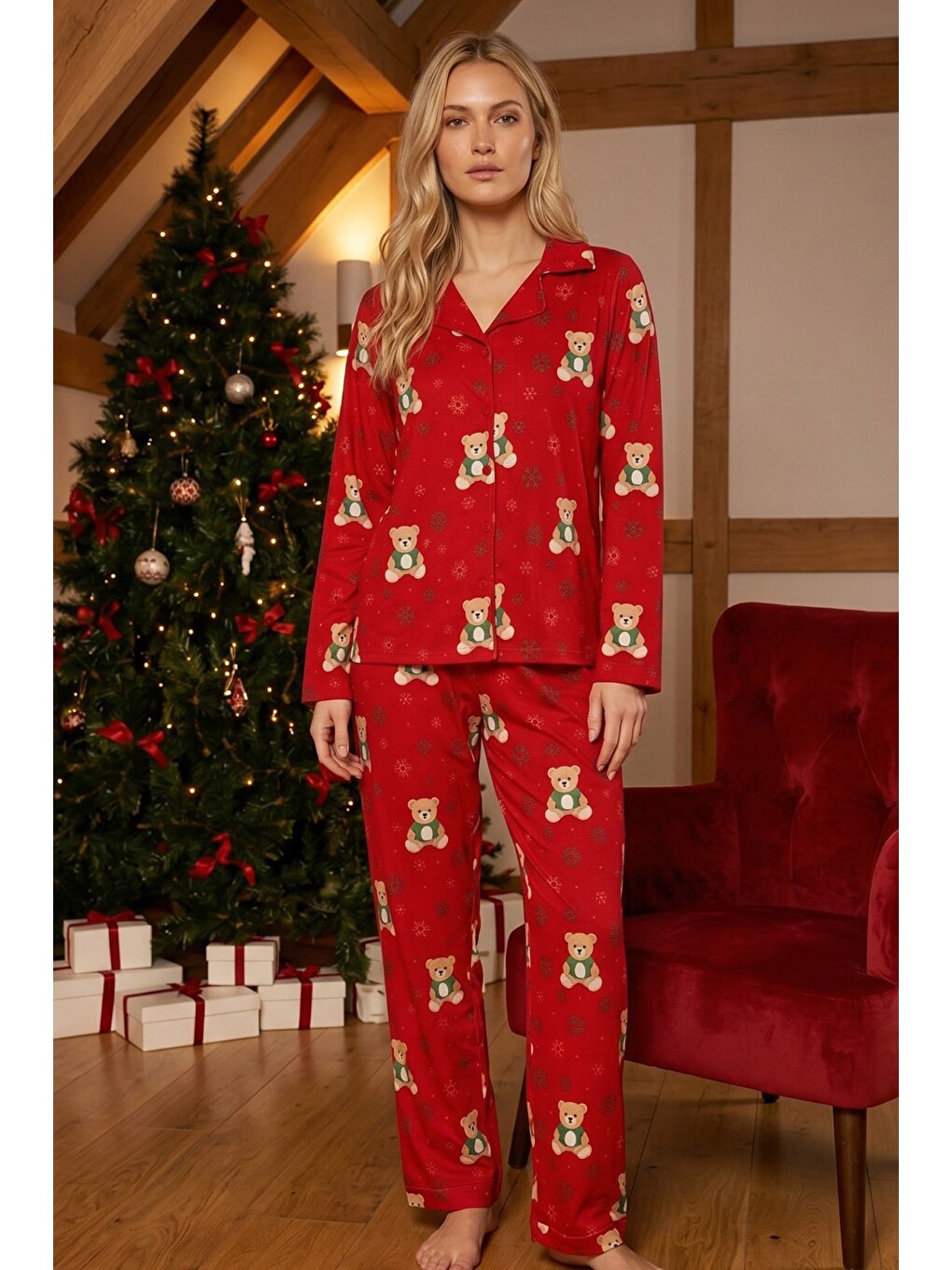 Kırmızı Yılbaşı Temalı Desenli Termal Kumaşlı Ultra Soft Yumuşak Düğmeli Örme Pijama Takımı-1