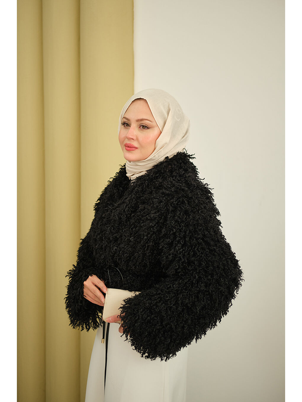 Kadın Kadın Kıvırcık Detay Kürk Kaban Siyah-4