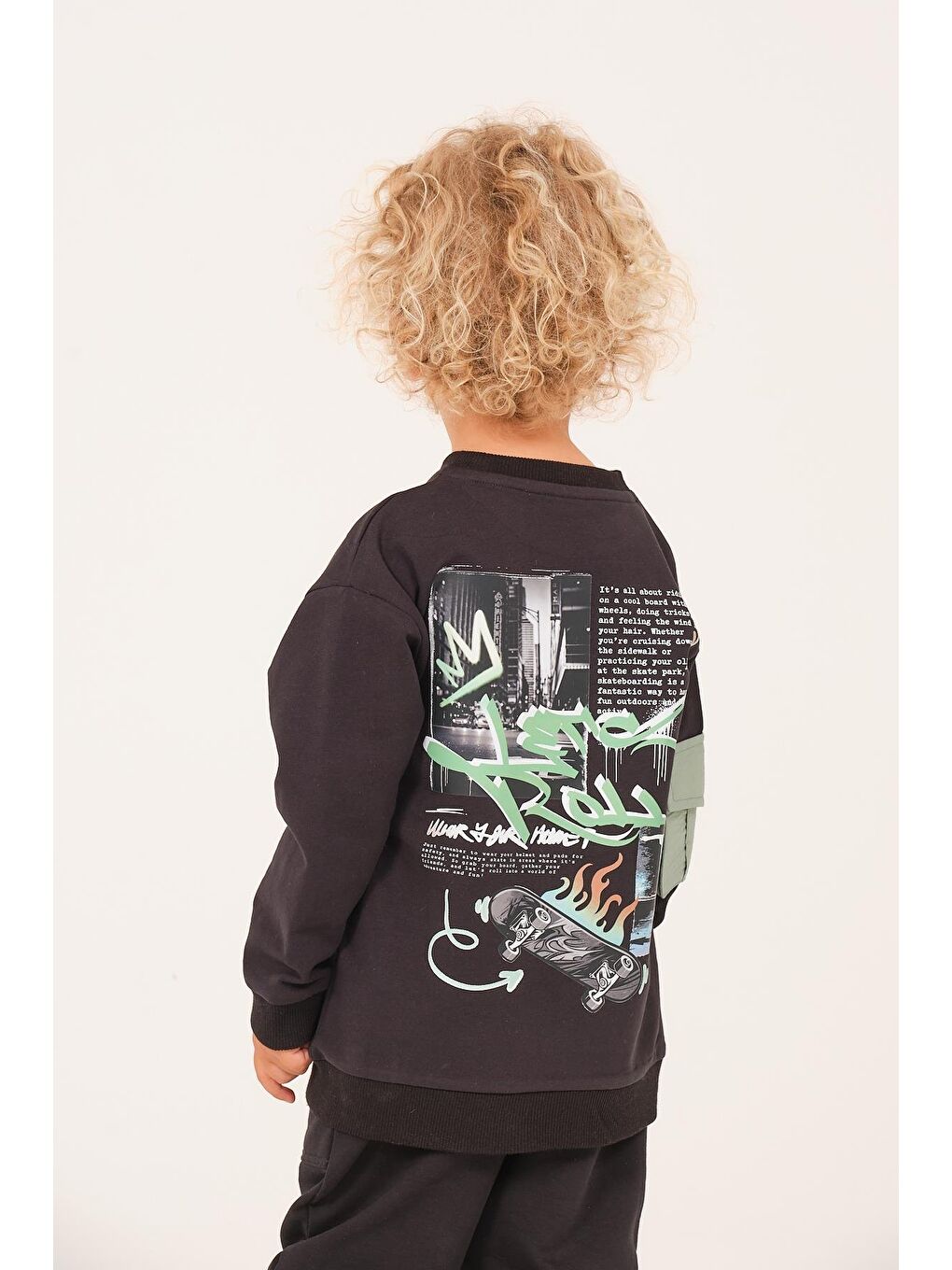 Erkek Çocuk Cep Detaylı Sweatshirt - Siyah-2