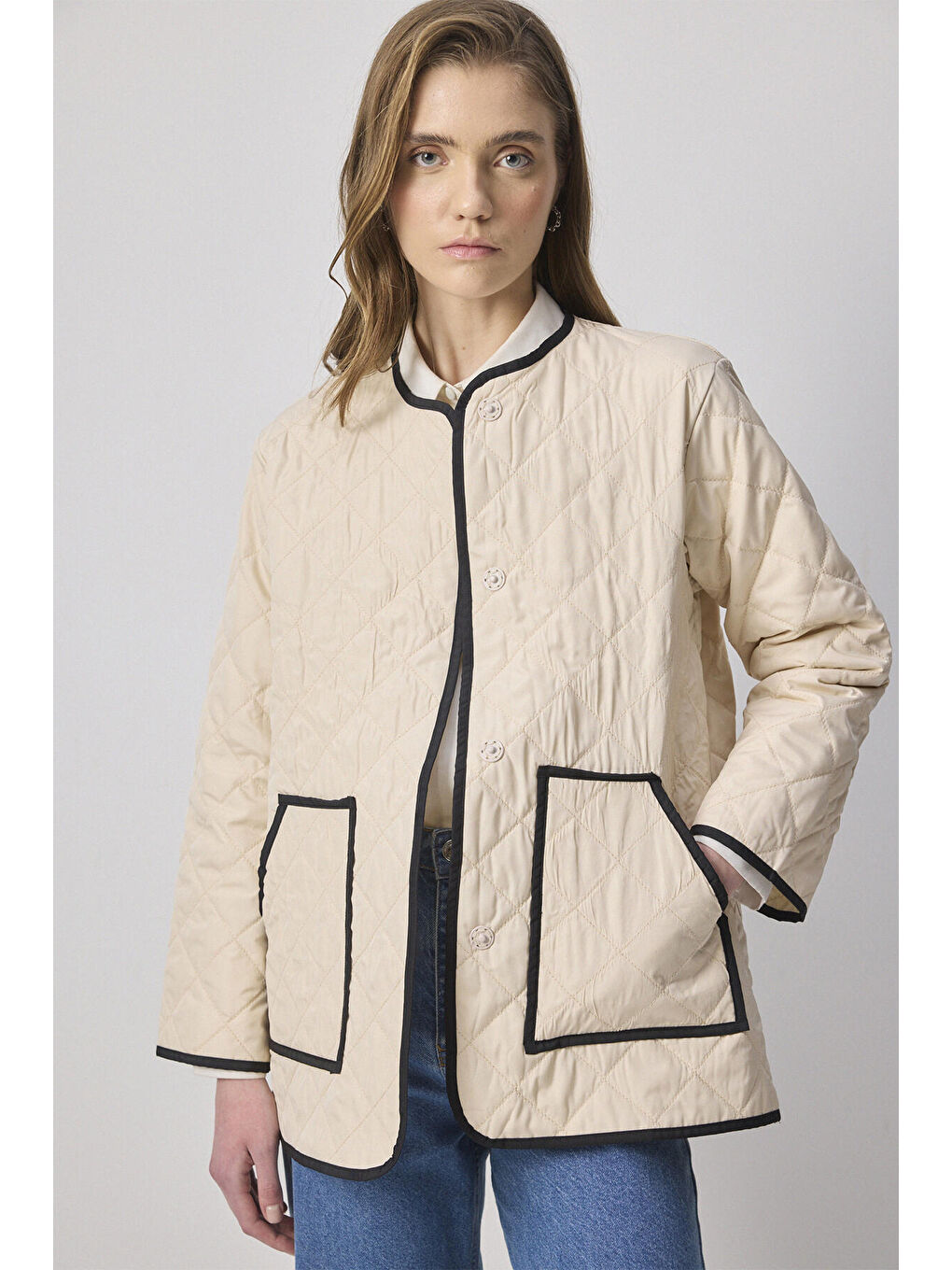 Ekru Kontrast Biyeli Kapitone Ceket-2