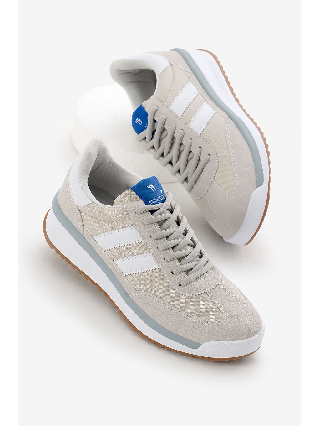 Unisex Gri Beyaz Termo Taban Çift Şeritli Bağcıklı Spor Ayakkabı