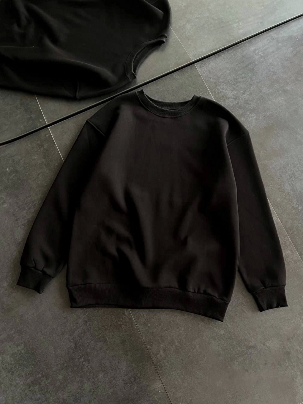 Kışlık Bisiklet Yaka Üç İplik Basic Sweatshirt - Siyah-3