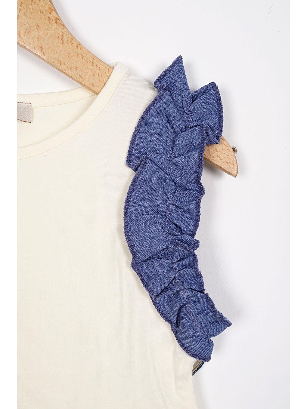 Lila Bisiklet Yaka Sıfır Kol Fırfırlı Şortlu Ekru Indigo Renk Kız Çocuk İkili Takım-1