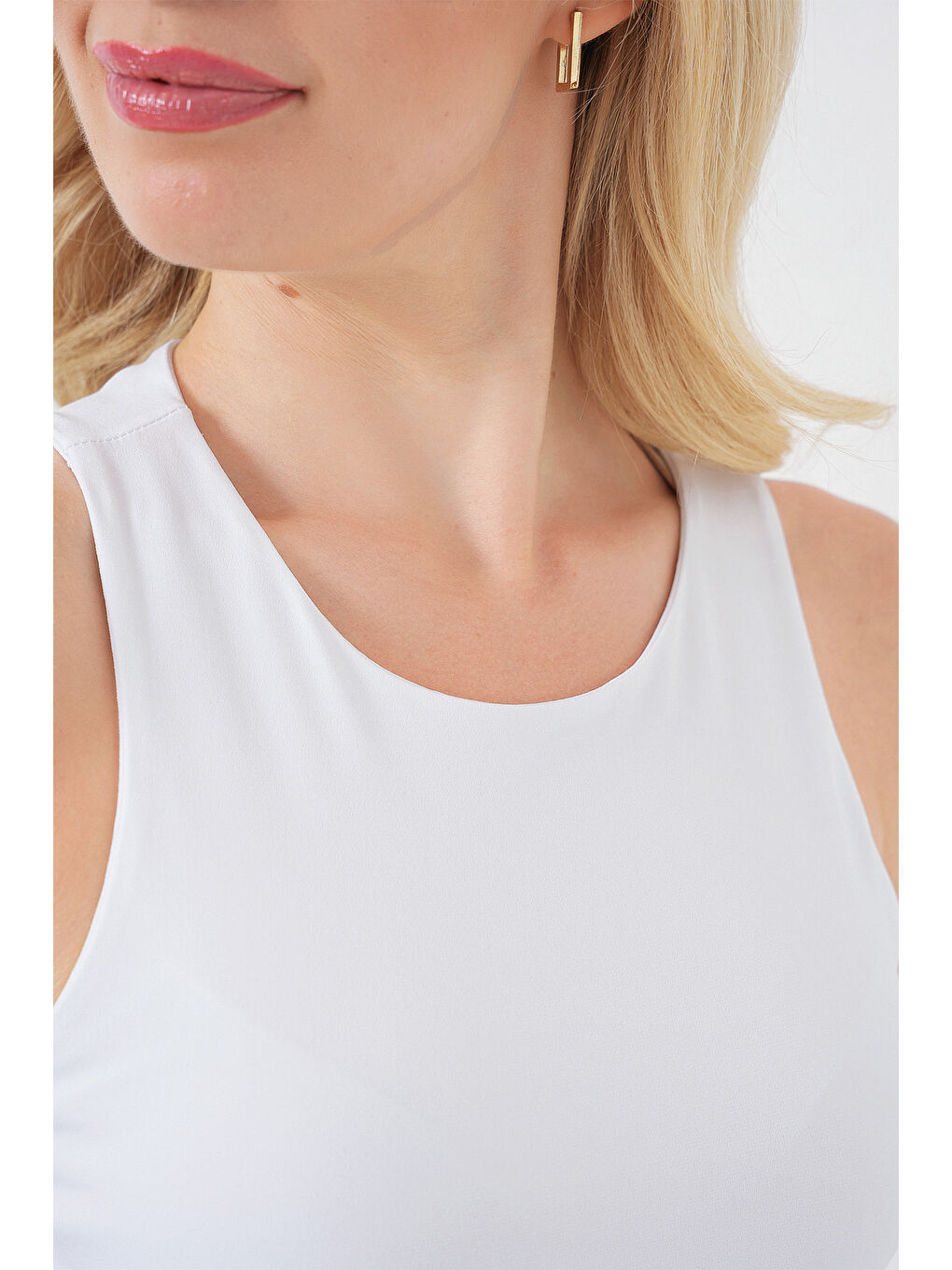 Kadın Halter Yaka Çıtçıtlı Body 972 - Beyaz-4