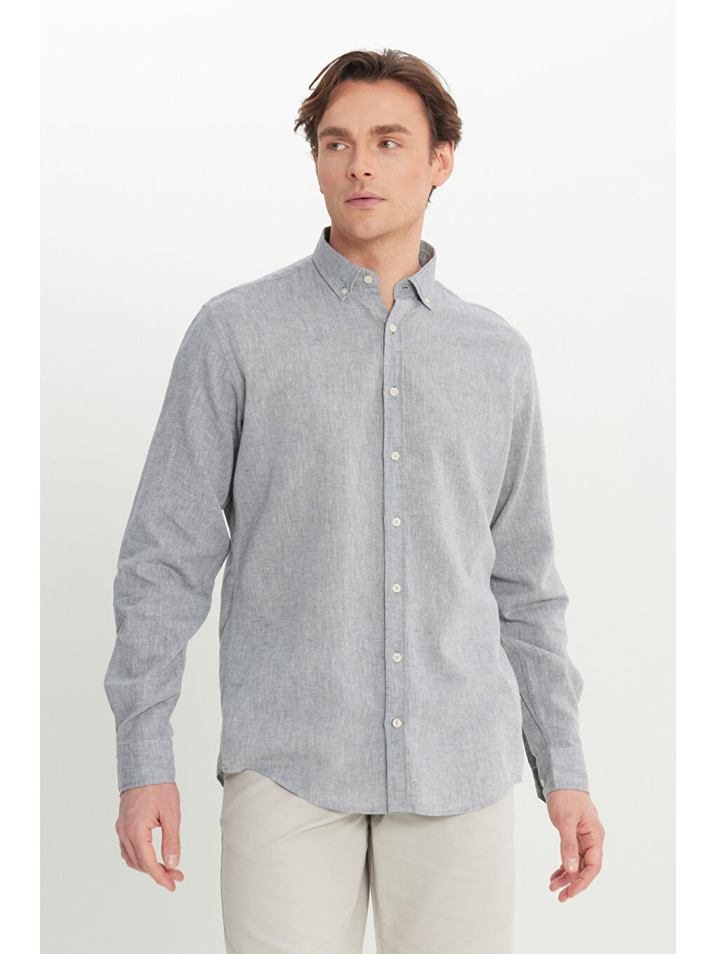 Erkek Gri Pamuklu Keten Comfort Fit Düğmeli Yaka Armürlü Gömlek-5