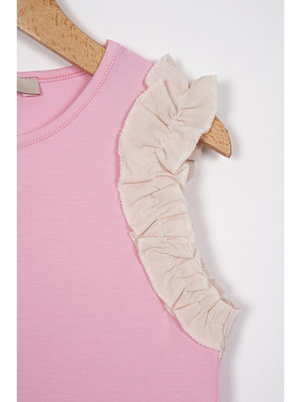 Bisiklet Yaka Sıfır Kol Fırfırlı Şortlu Açık Pembe Açık Bej Renk Kız Çocuk İkili Takım-1