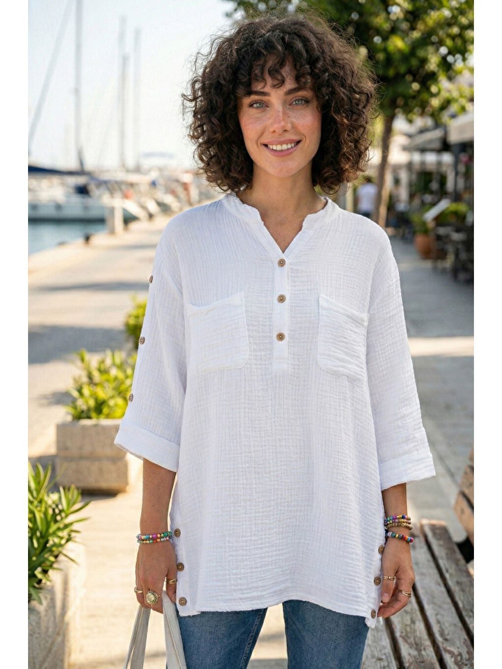 Beyaz Hakim Yaka 3/4 Kol Düğmeli Çift Cepli Yanları Düğmeli Casual Müslin Dokuma Bluz 70 65-1