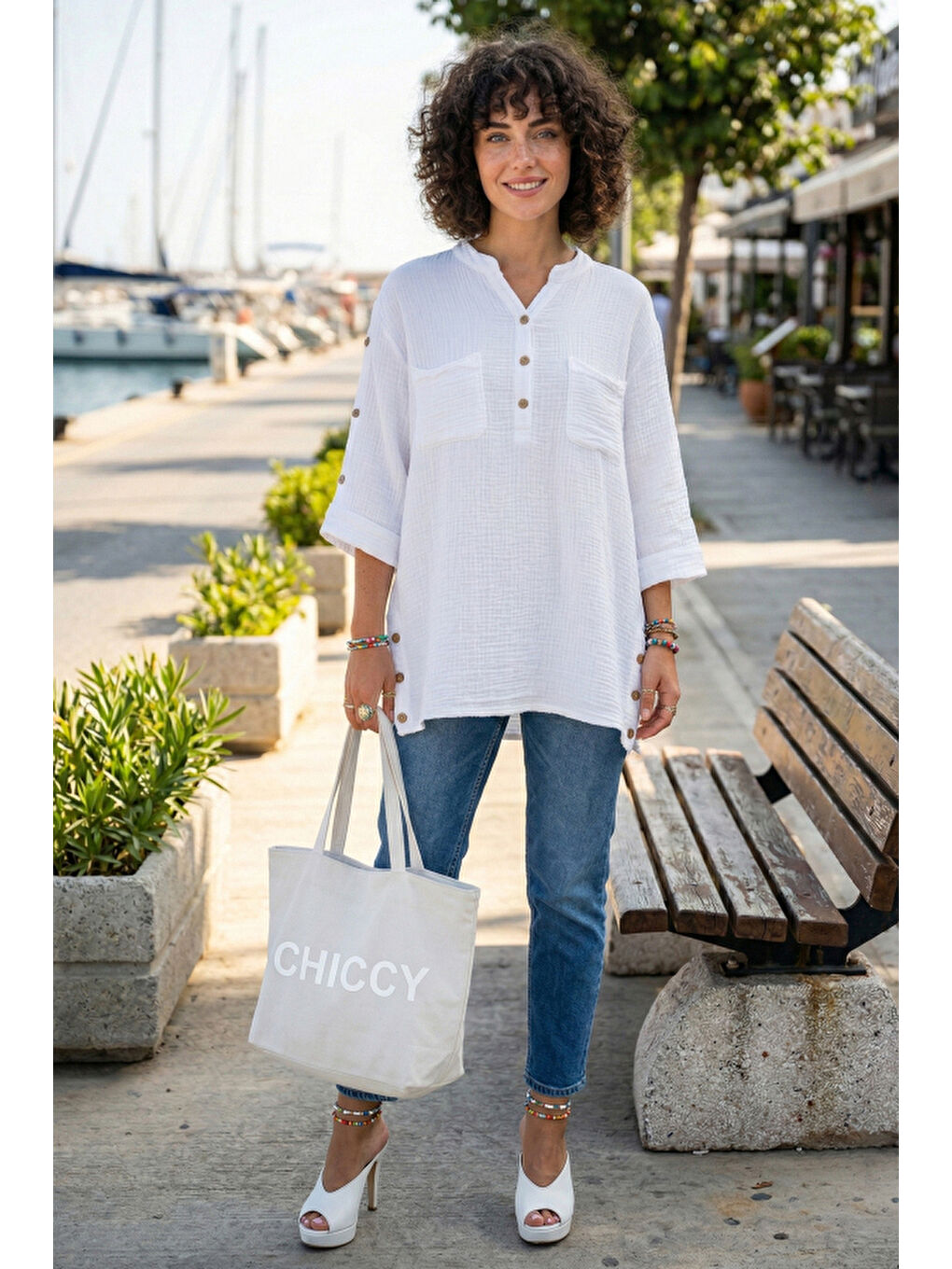 Beyaz Hakim Yaka 3/4 Kol Düğmeli Çift Cepli Yanları Düğmeli Casual Müslin Dokuma Bluz 70 65-3