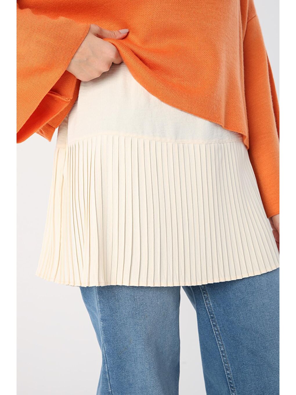 Ekru Pileli Kısa Gömlek Etek