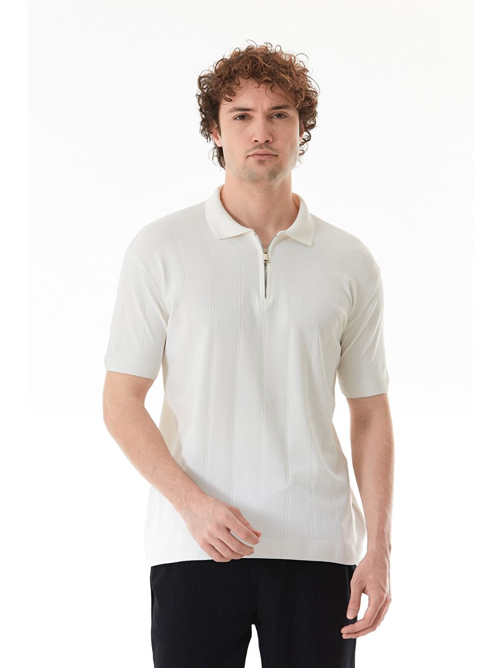 Ekru Şeritli Polo Yaka Yarım Fermuarlı Triko Tişört-1