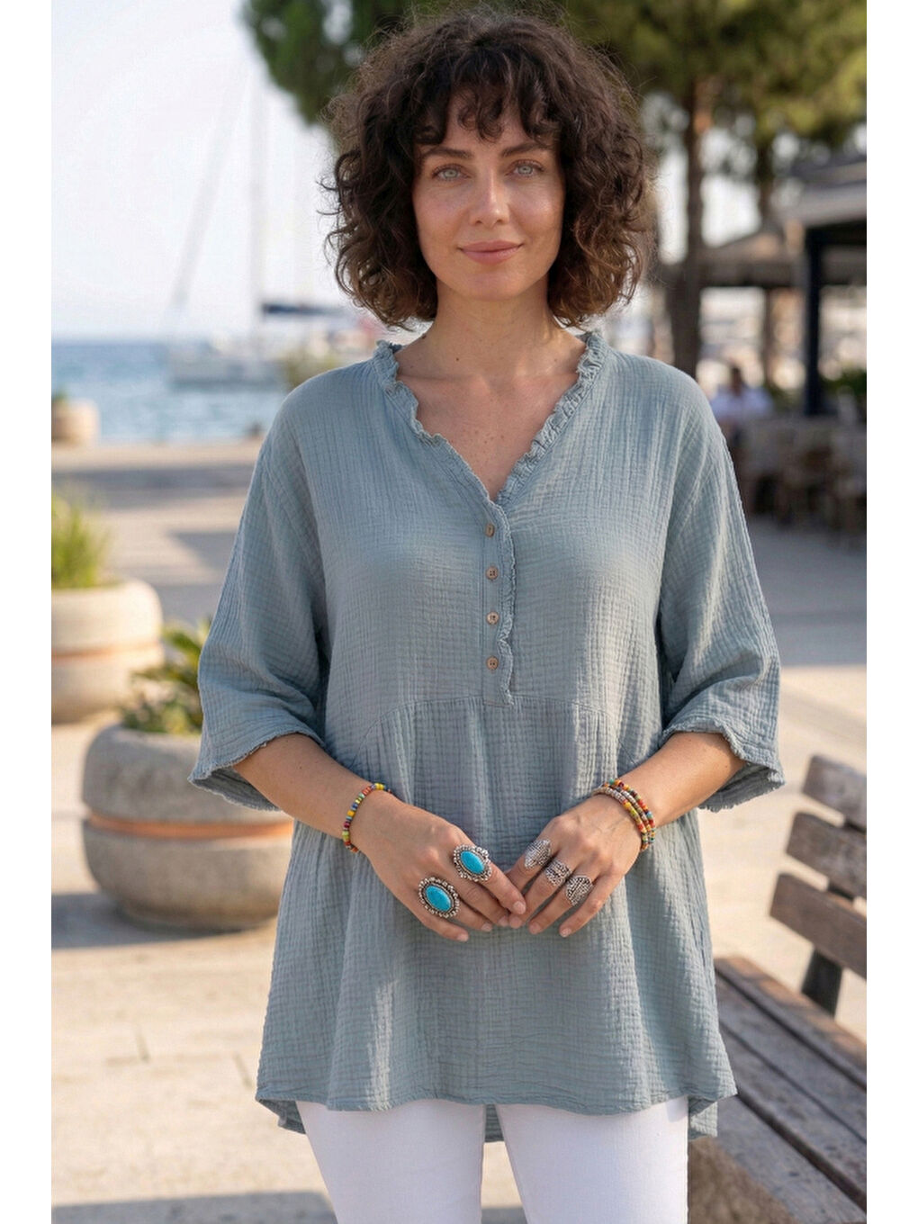 Açık Mavi V Yaka Kısa Kol Düğmeli Yaka Ve Kolucu Fırfırlı Casual Müslin Oversize Dokuma Bluz 77 70-2