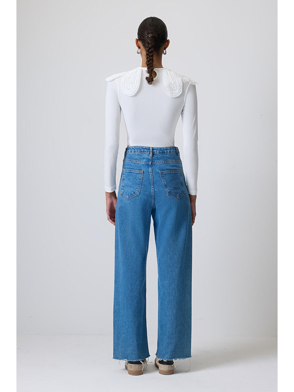 Ekru Yakası Dantelli Çıtçıtlı Body-3