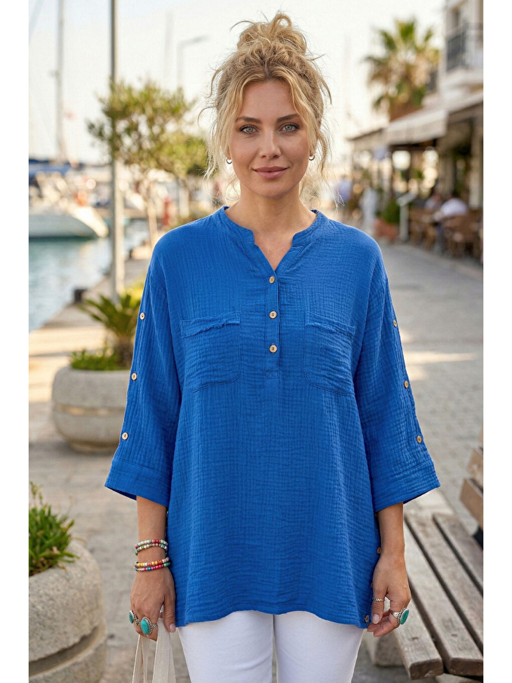 Mavi Hakim Yaka 3/4 Kol Düğmeli Çift Cepli Yanları Düğmeli Casual Müslin Dokuma Bluz 70 65-2