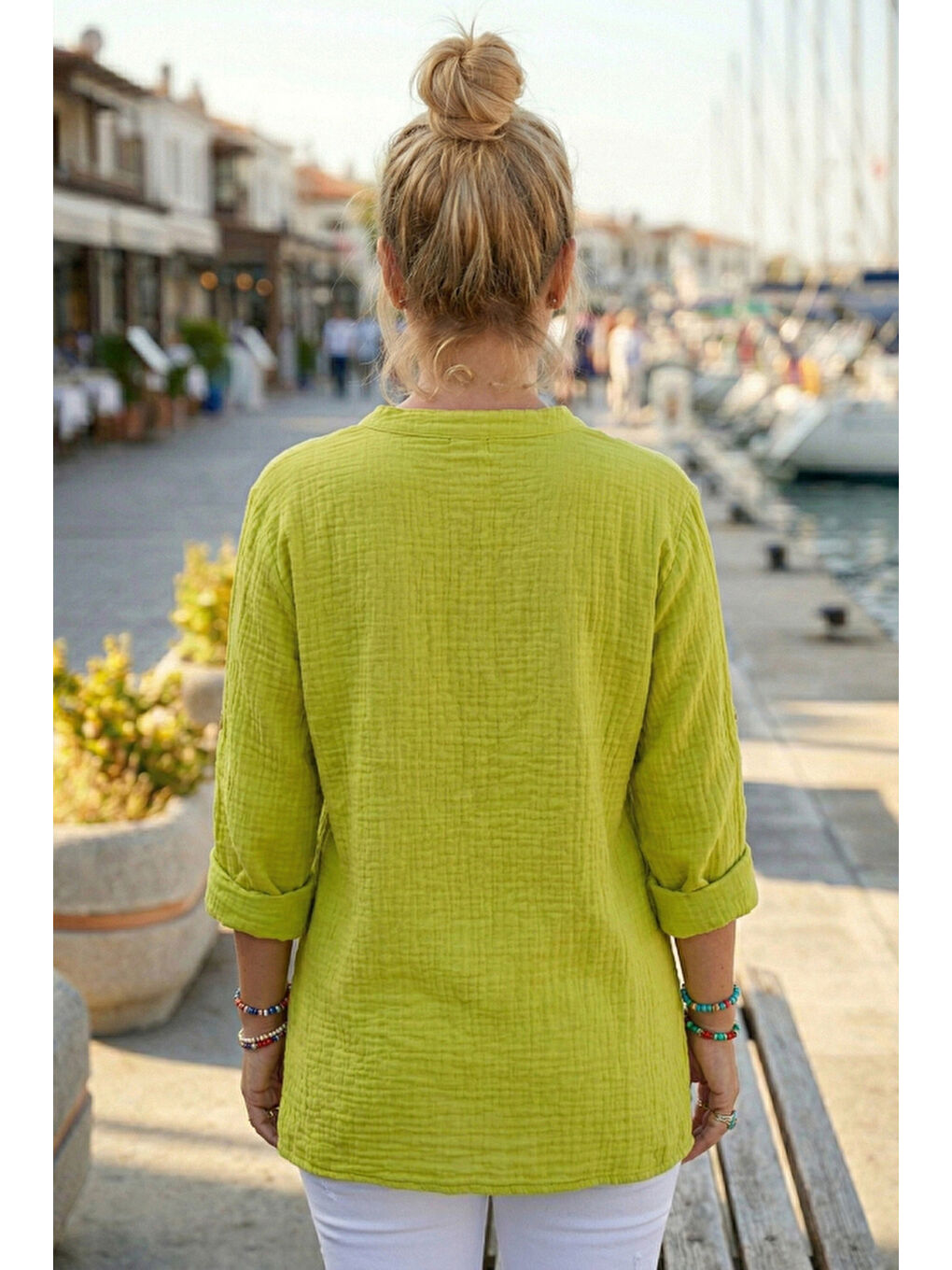 Fıstık Yeşili Hakim Yaka 3/4 Kol Düğmeli Çift Cepli Yanları Düğmeli Casual Müslin Dokuma Bluz 70 65-3