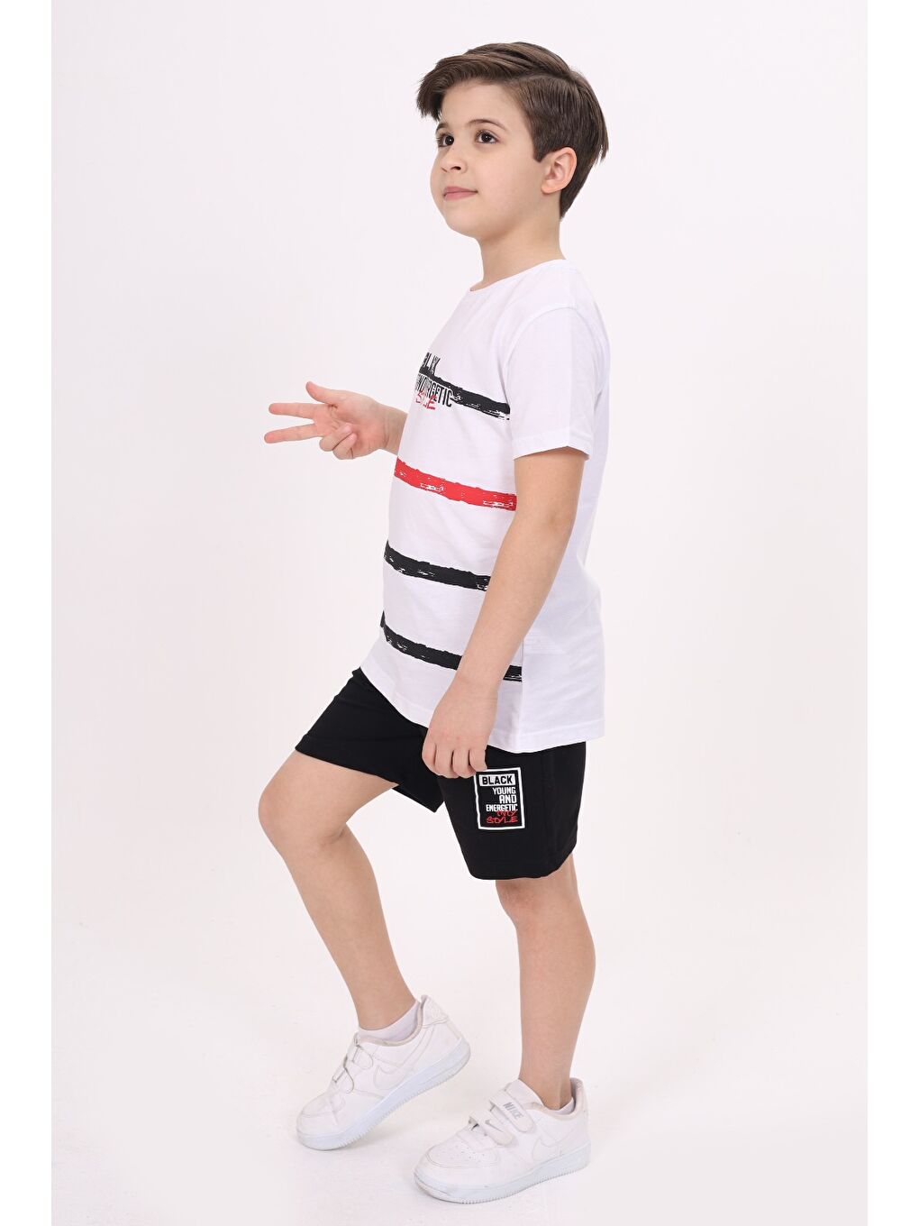 Beyaz Erkek Çocuk Baskılı Şortlu Takım