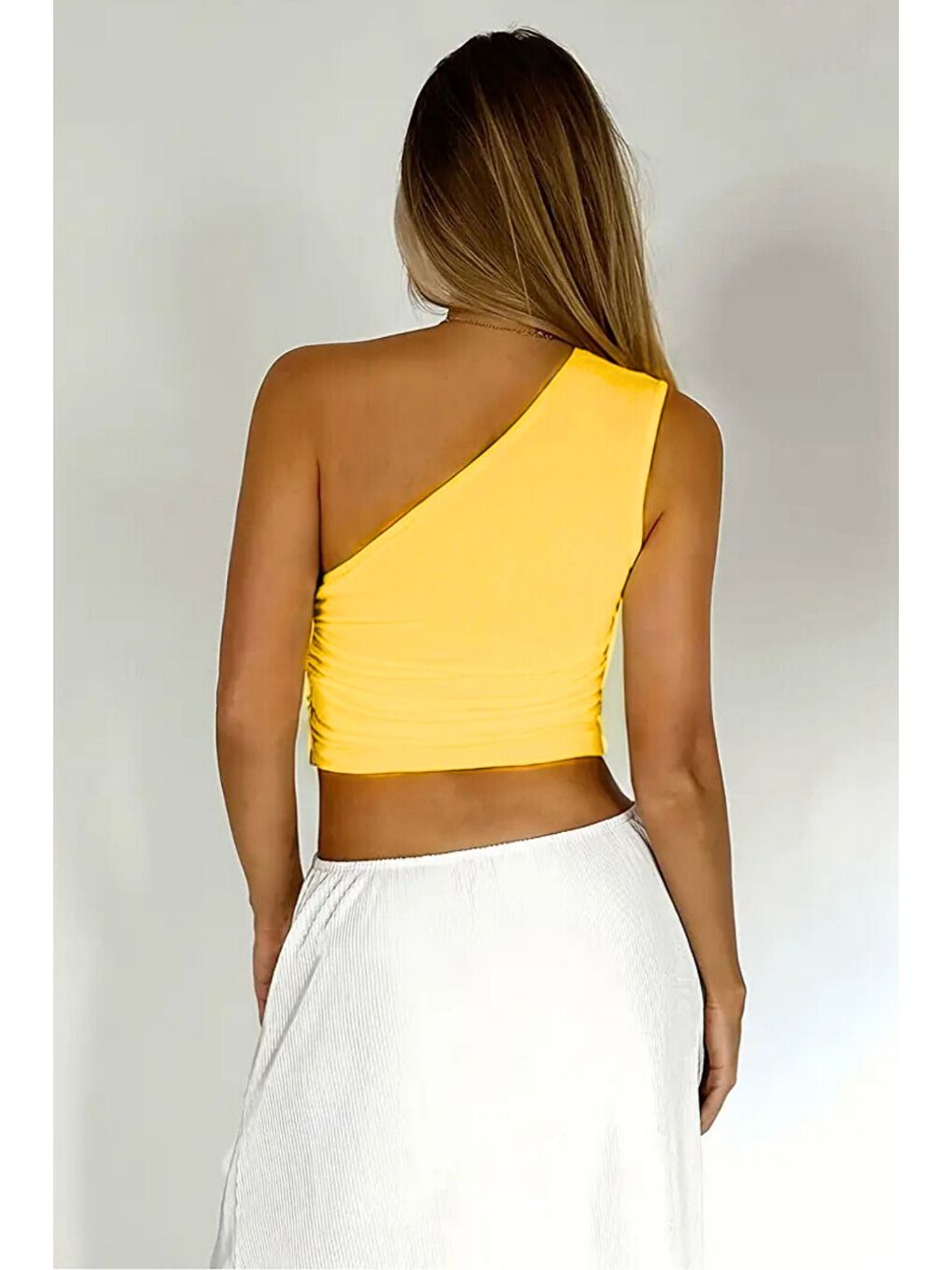 Kadın Açık Sarı Tek Omuzlu Basic Dar Kesim Slim Fit Bluz-1