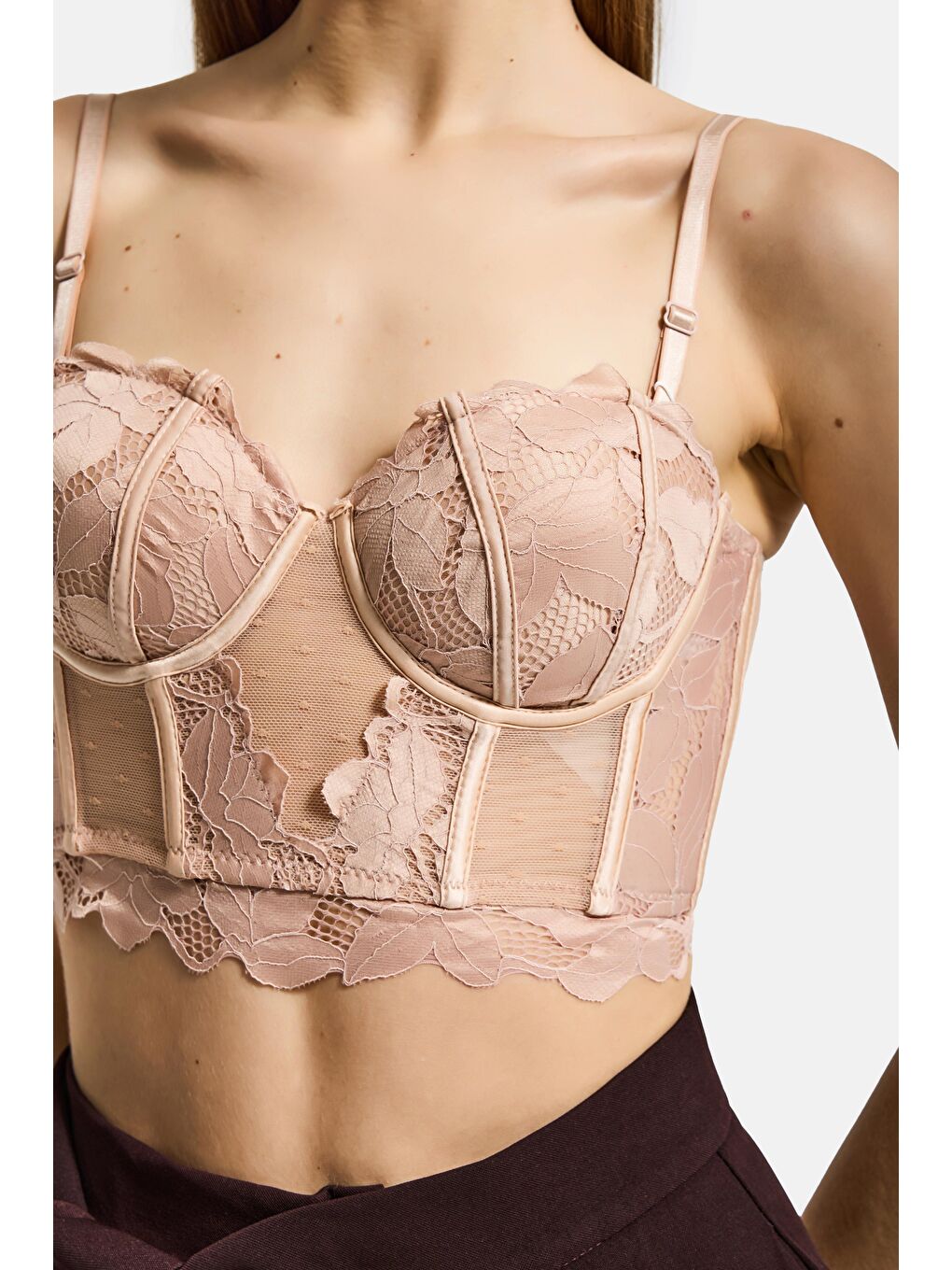 Kadın Pembe Bej w5 Balenli Güpür Dantel Detaylı Askılı Özel Tasarım Büstiyer-5