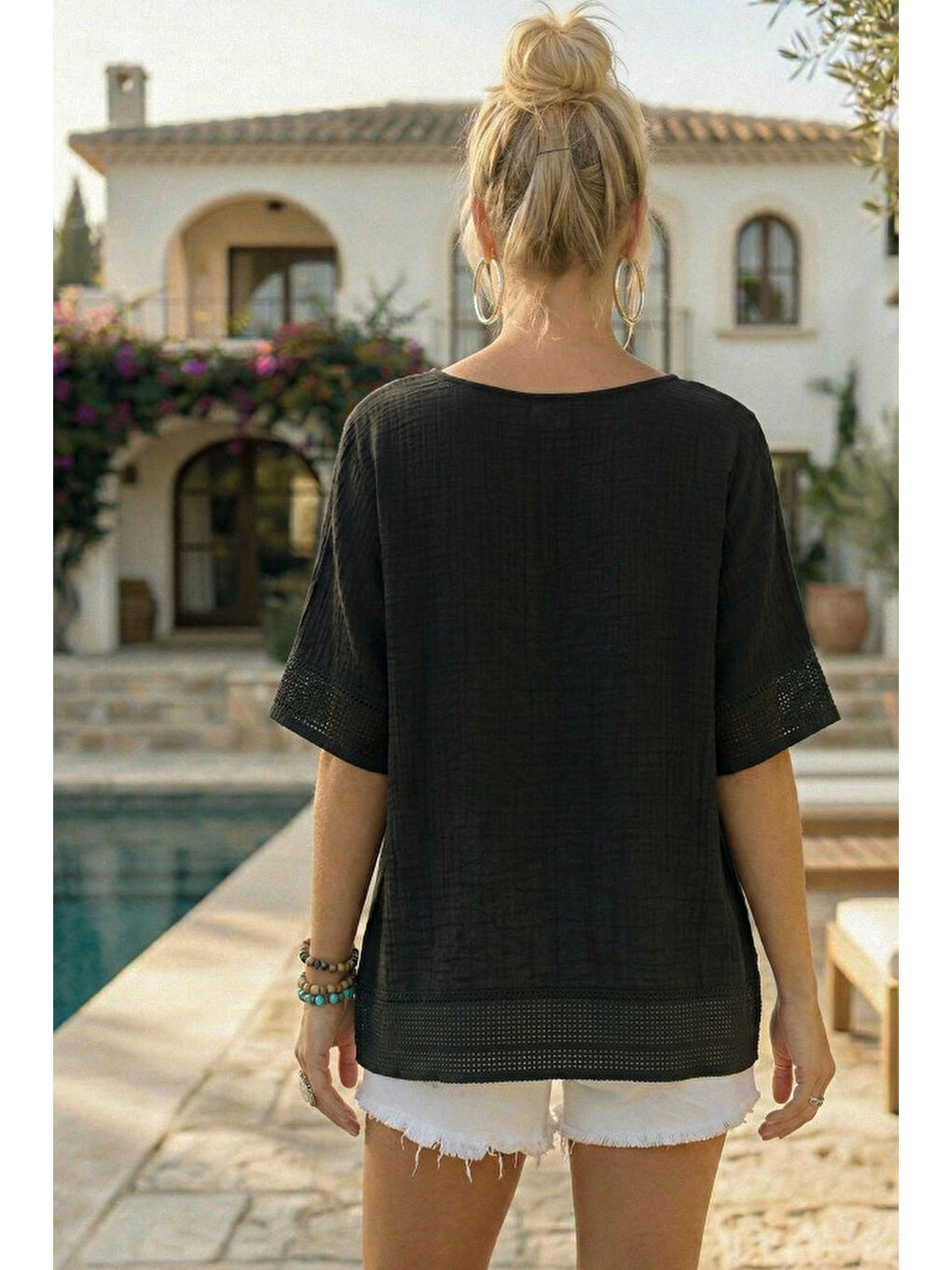 Siyah Yuvarlak Yaka Düşük Kol Etek Ve Kol Ucu File Detaylı Çiçek Aplikeli Casual Dokuma Bluz 65 60-4