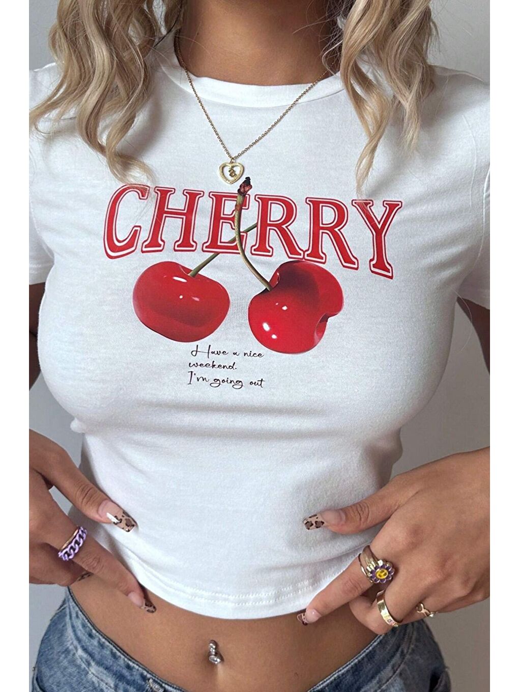 Kadın Baskılı Beyaz Crop Tişört - Cherry Desenli, Yazlık Kısa Kollu Bluz
