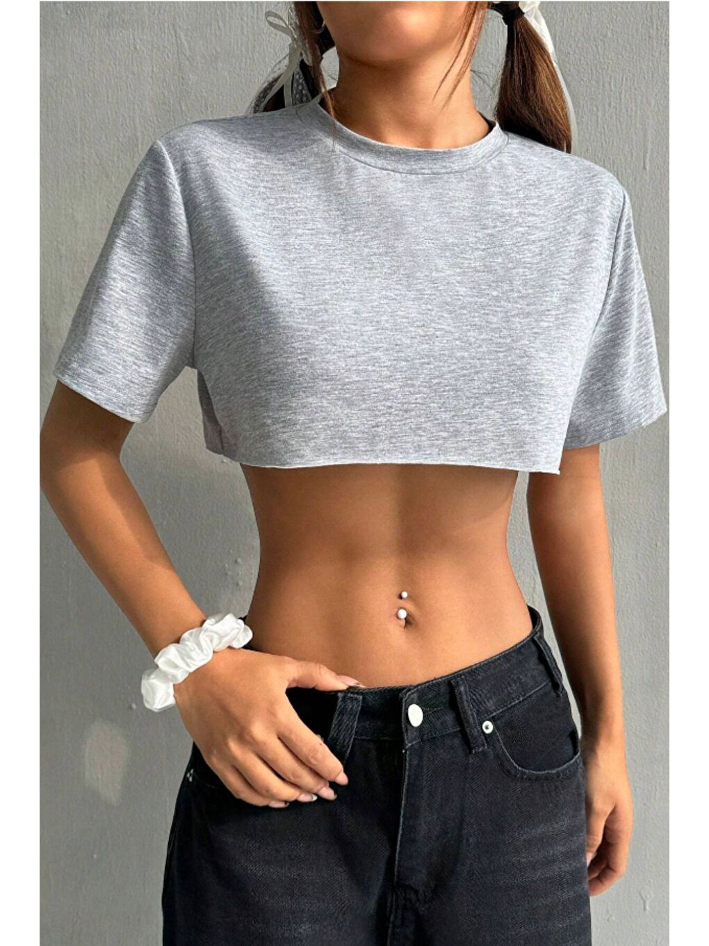 Kadın Gri Bisiklet Yaka Oversize Crop T-Shirt-1
