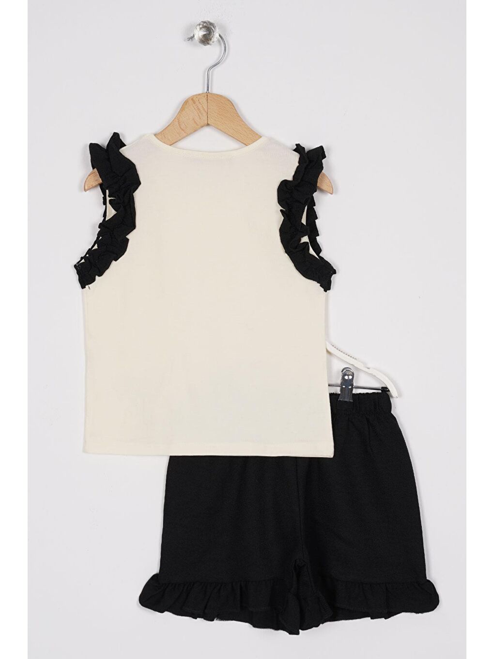 Lila Bisiklet Yaka Sıfır Kol Fırfırlı Şortlu Ekru Siyah Renk Kız Çocuk İkili Takım-2