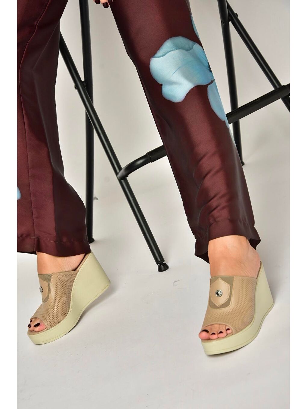 Bej Kadın Terlik Y555250703-3