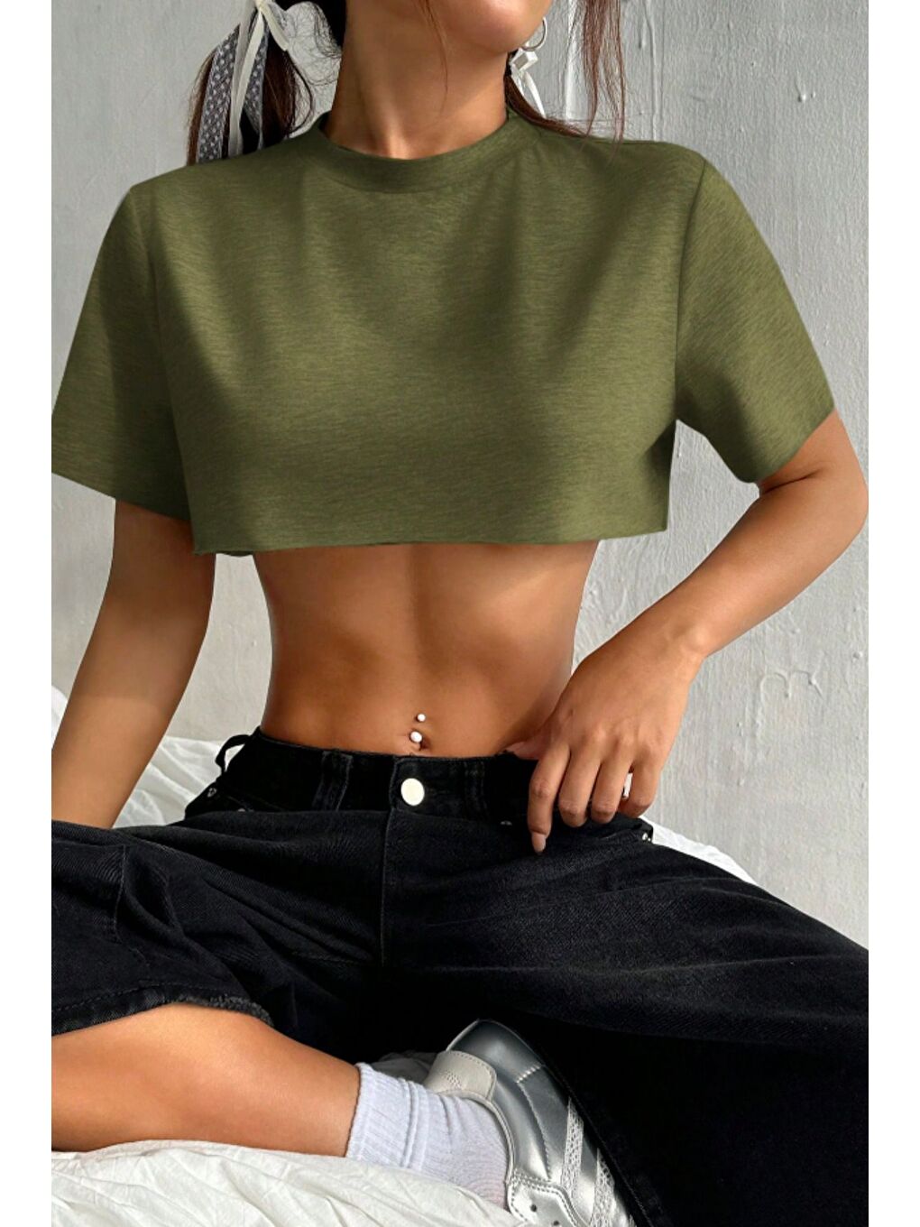 Kadın Haki Bisiklet Yaka Oversize Crop T-Shirt-1