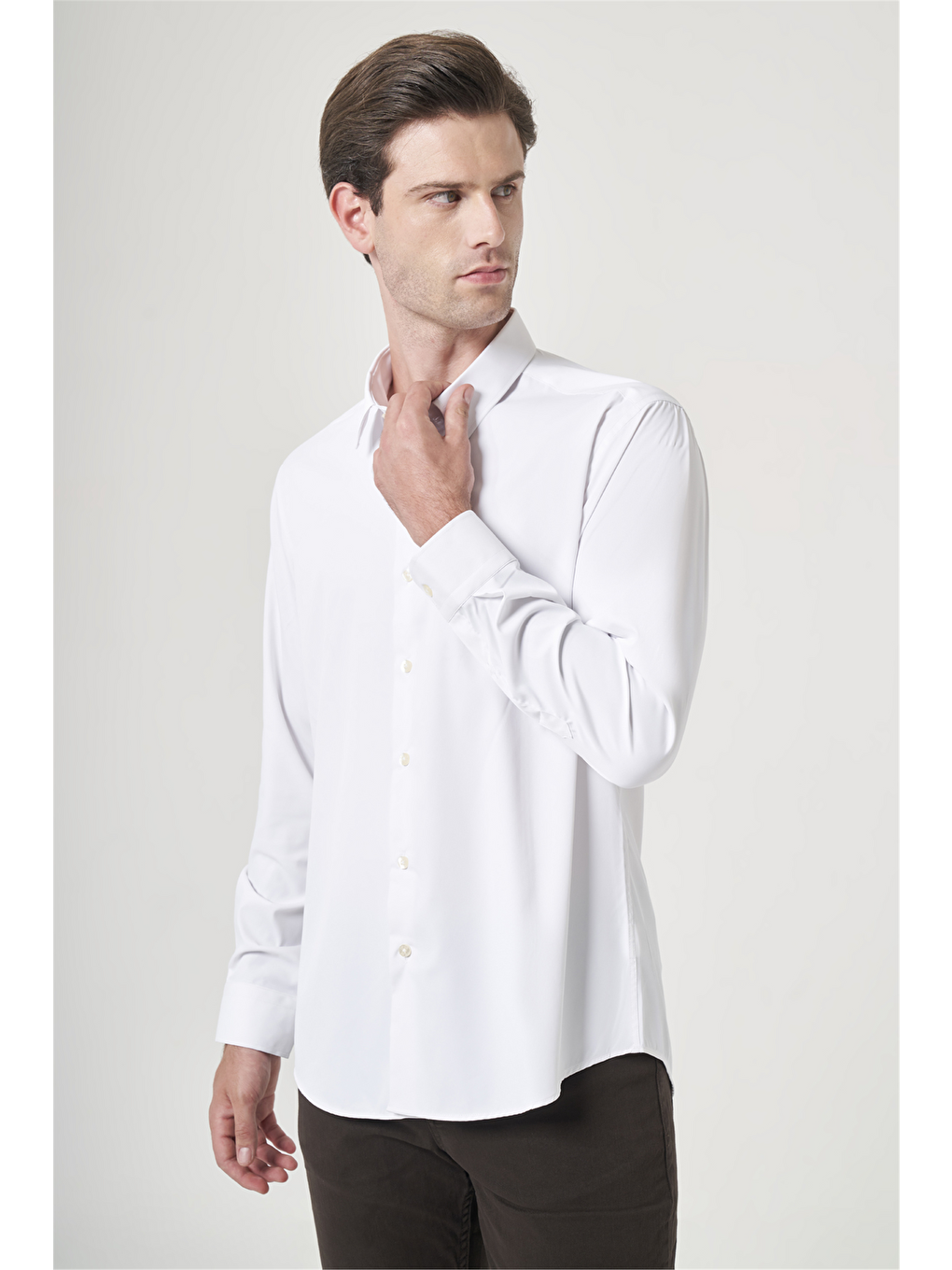 Beyaz Sert Yaka Uzun Kol Cepsiz Slim Fit Esnek Su İtici Gömlek 1004260234-2