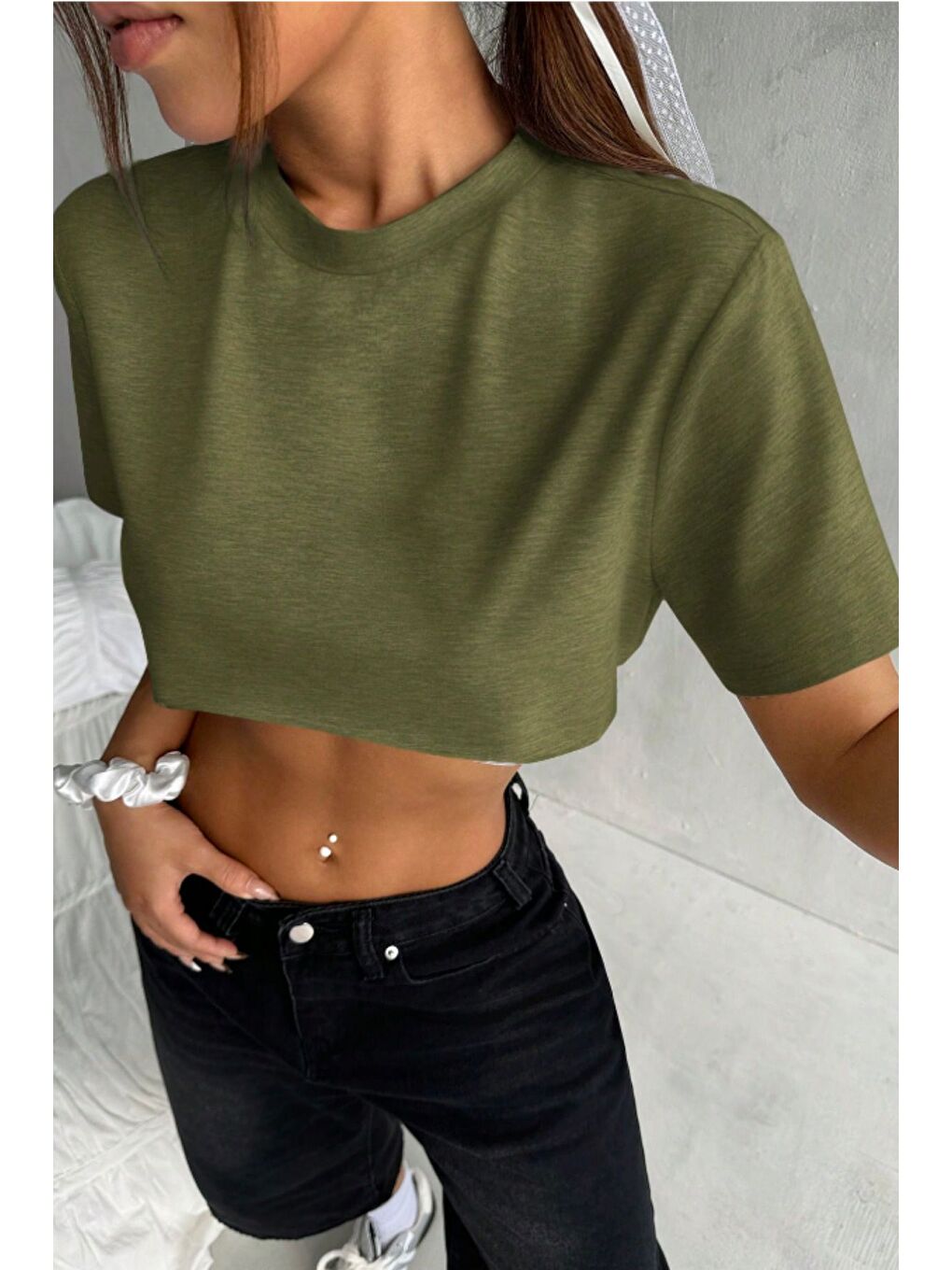 Kadın Haki Bisiklet Yaka Oversize Crop T-Shirt-2