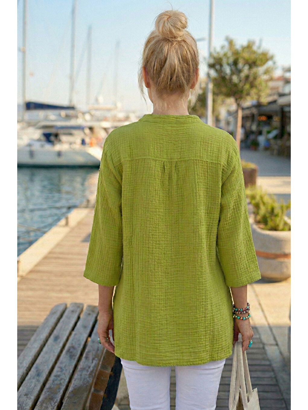 Yeşil Hakim Yaka 3/4 Kol Düğmeli Çift Cepli Yanları Düğmeli Casual Müslin Dokuma Bluz 70 65-4