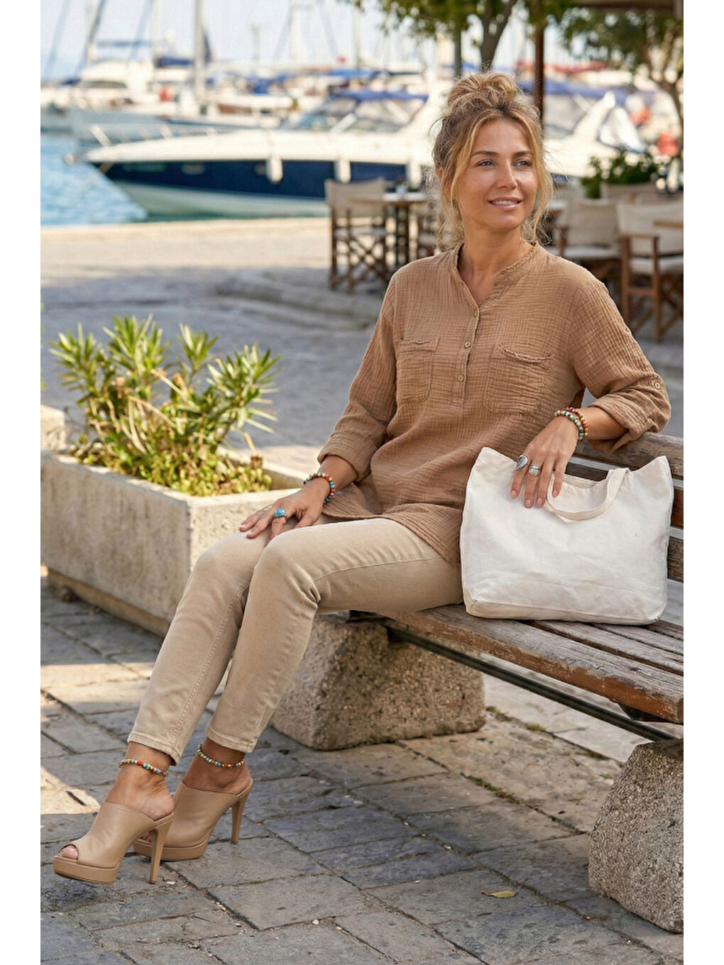 Kahverengi Camel Hakim Yaka 3/4 Kol Düğmeli Çift Cepli Yanları Düğmeli Casual Müslin Dokuma Bluz 70 65-3