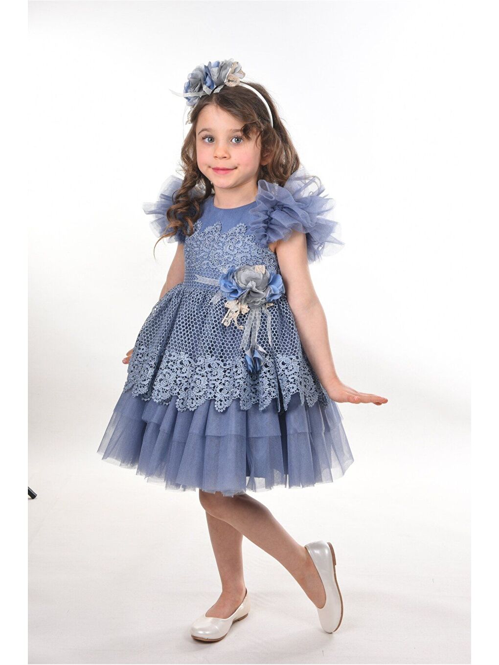 Mavi Dantel ve Tül Detaylı Prenses Kız Çocuk Elbisesi_M2402-3