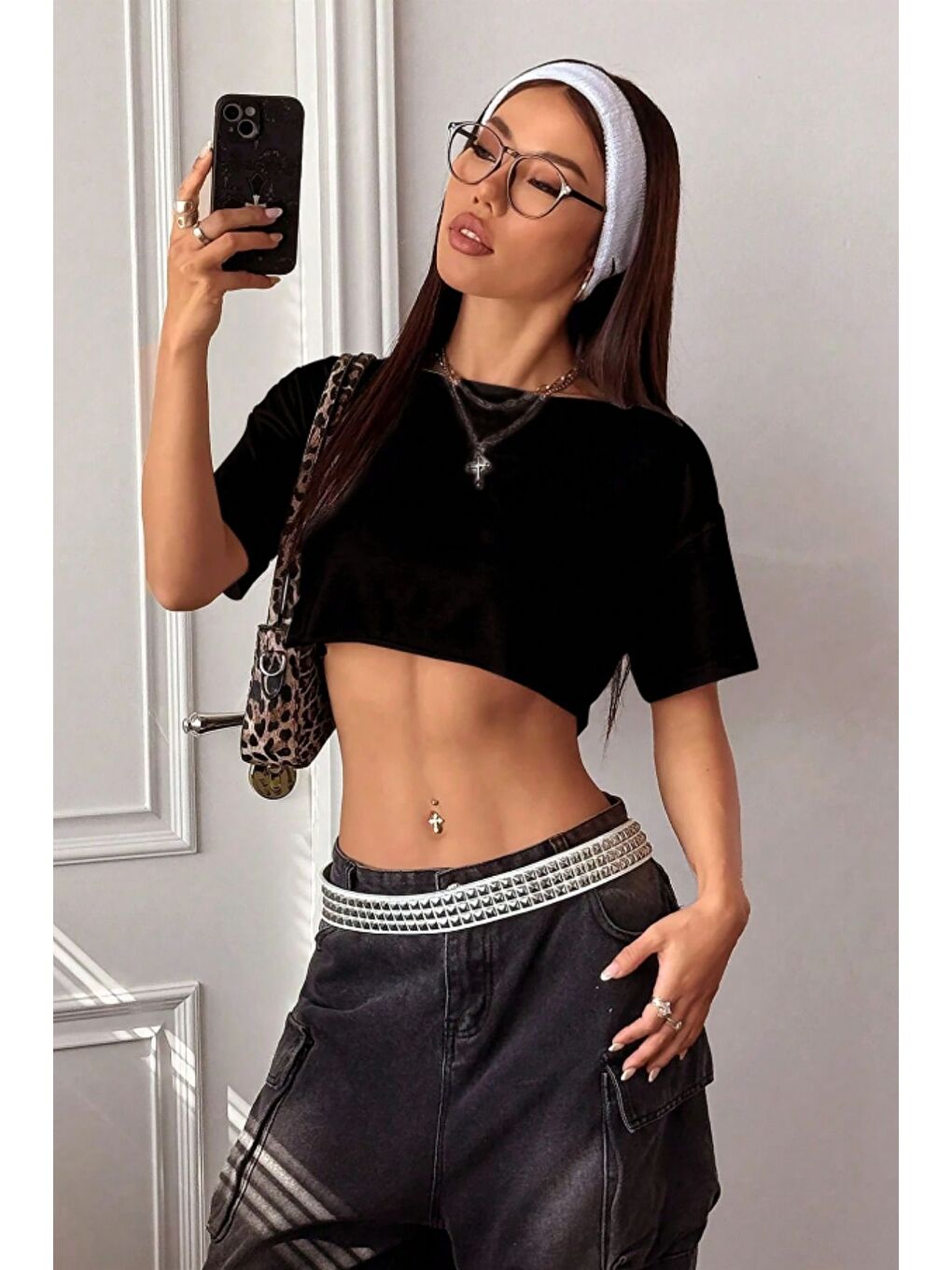 Kadın Siyah Kayık Yaka Oversize Crop T-Shirt-1