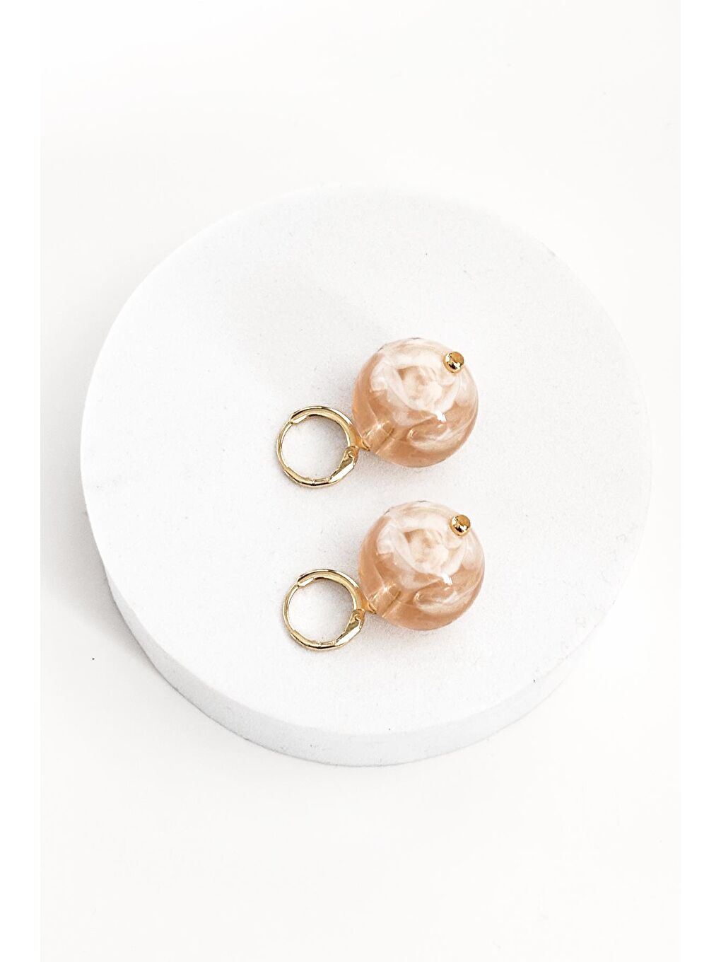 Ekru 20mm Büyük Boncuklu Küpe-1