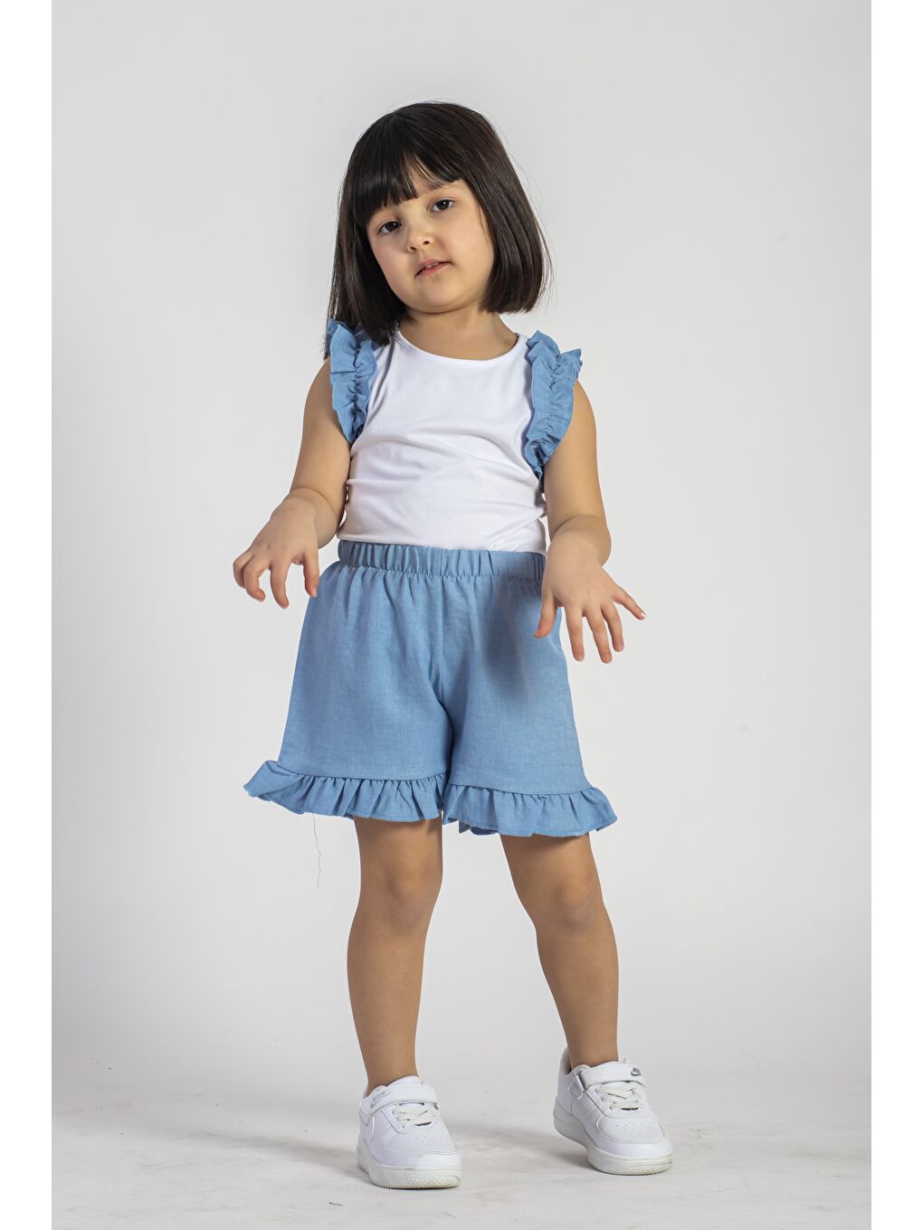 Bisiklet Yaka Sıfır Kol Fırfırlı Şortlu Beyaz Mavi Renk Kız Çocuk İkili Takım-1