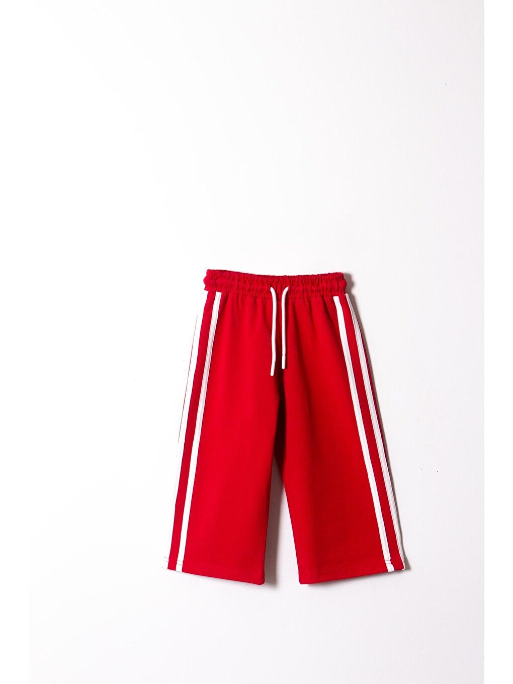 Kırmızı Kız Çocuk Oversize Tişört Ve Çizgili Eşofman Takımı – 2'Li Set, Rahat Ve Spor-2