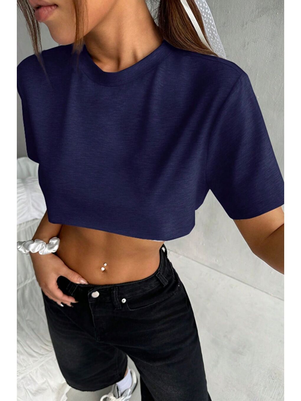 Kadın Lacivert Bisiklet Yaka Oversize Crop T-Shirt-4