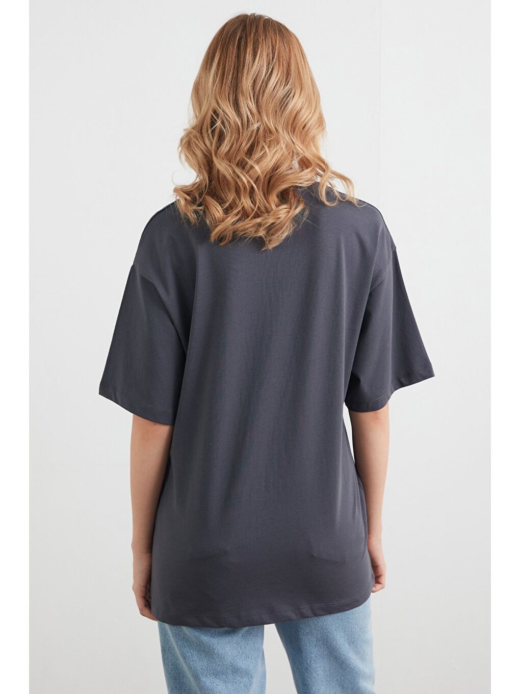 Antrasit Ayıcık Baskılı Oversize Tişört-2