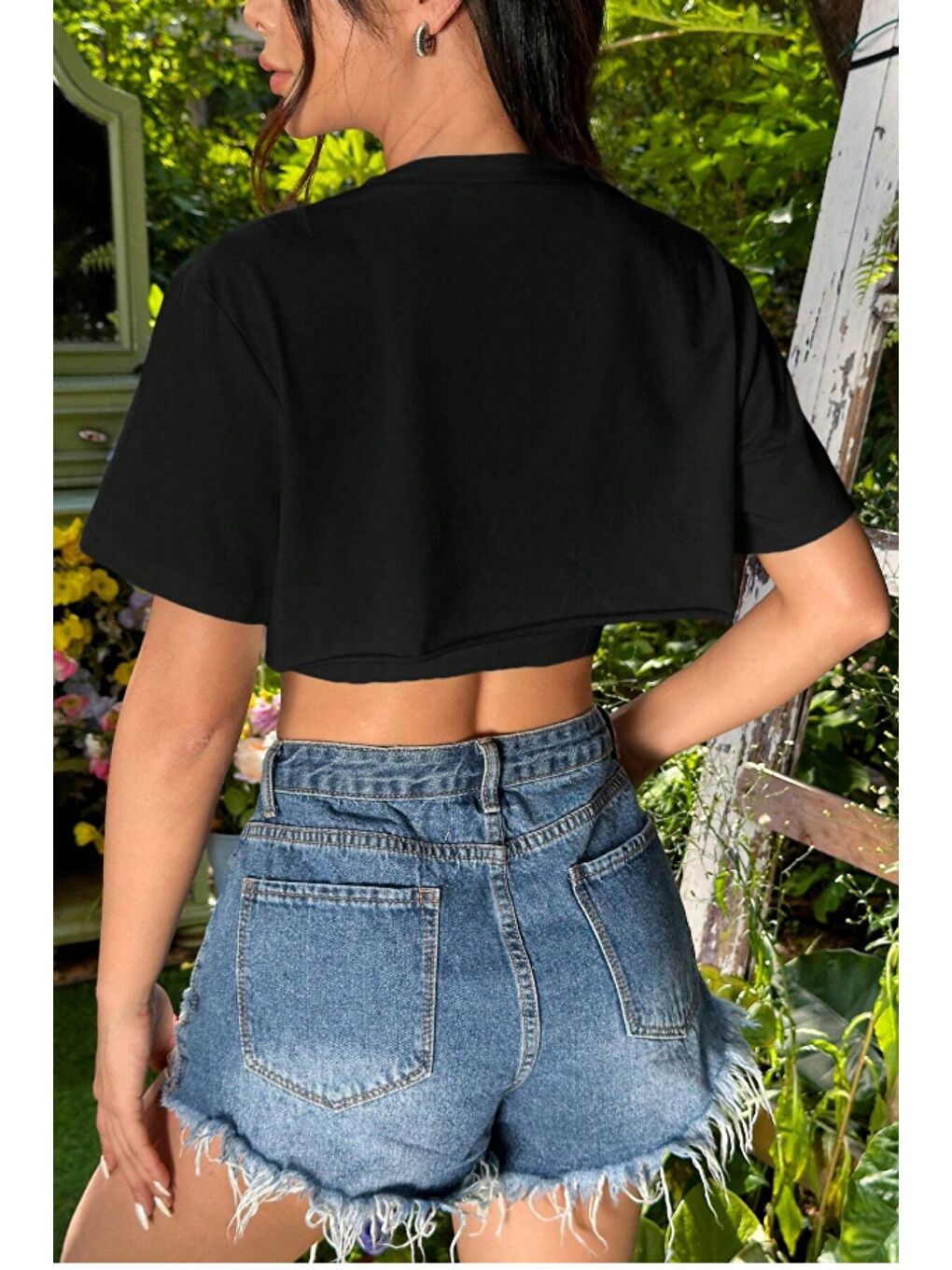 Kadın Siyah Bisiklet Yaka Oversize Crop T-Shirt-3