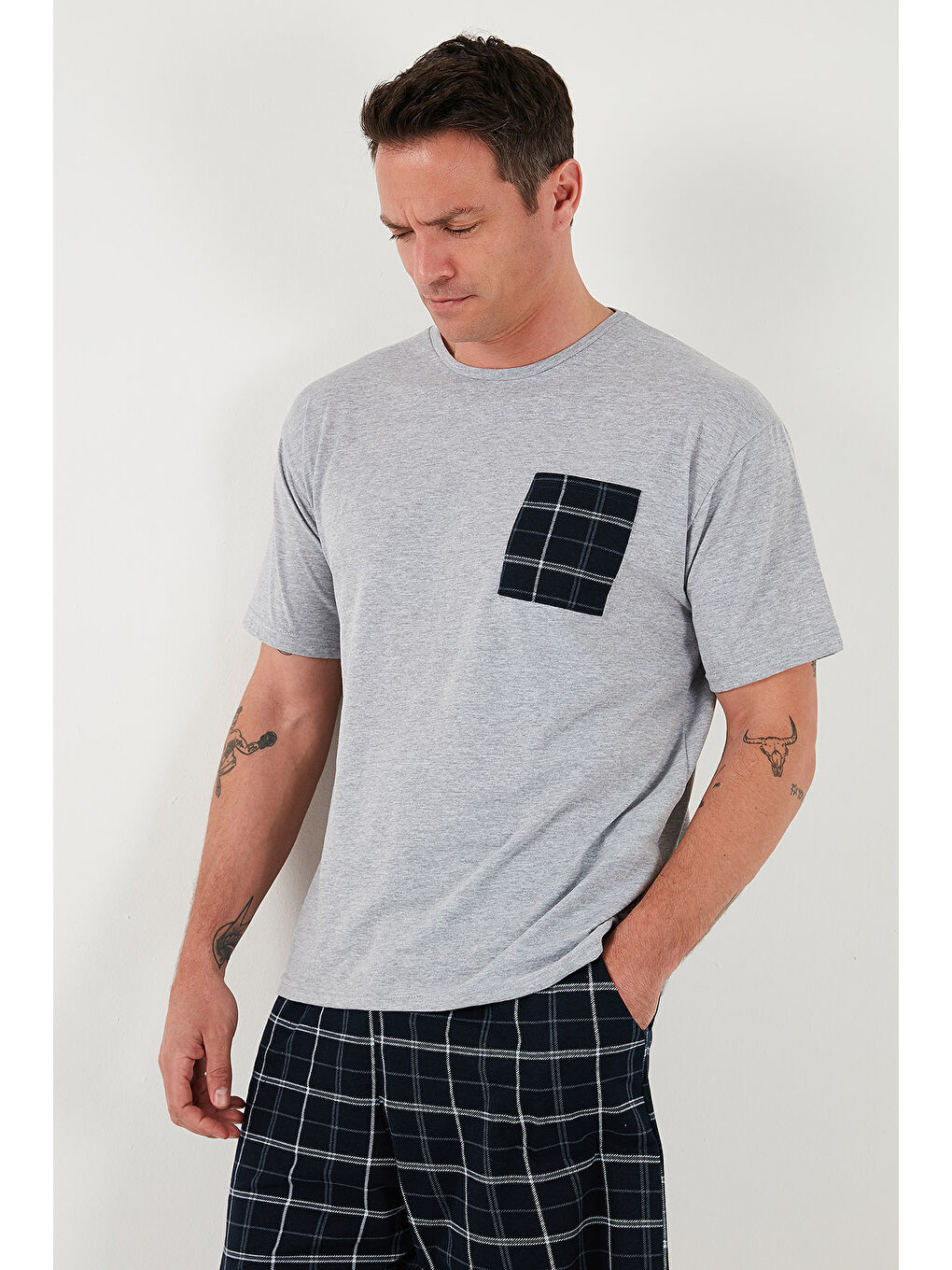 Gri Kareli Regular Fit Pamuklu Bisiklet Yaka Kısa Kollu %100 Pamuk Şortlu Pijama Takımıı 6572020-2