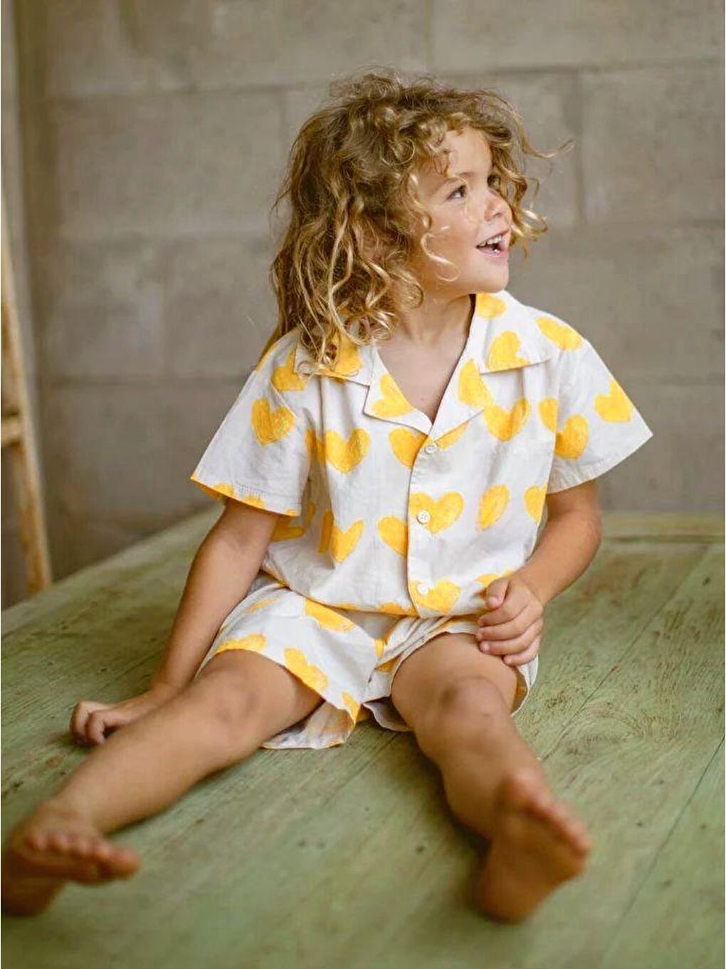 Sarı Kız Çocuk Kısa Kollu Düğmeli Gömlek Ve Şort İkili Takım – Kalpli Desen