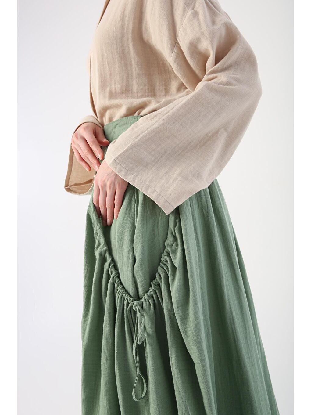 Yeşil %100 Pamuk Yanları Büzgü Detaylı Kloş Etek-4