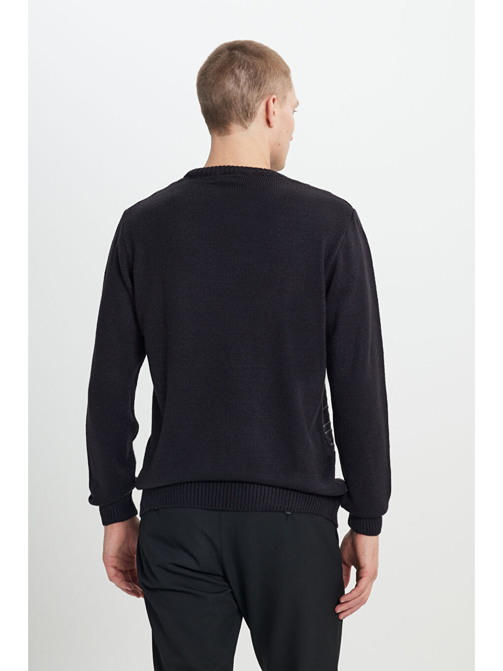 Erkek Siyah-Gri Melanj Standart Fit Normal Kesim Bisiklet Yaka Dokulu Desenli Triko Kazak-5