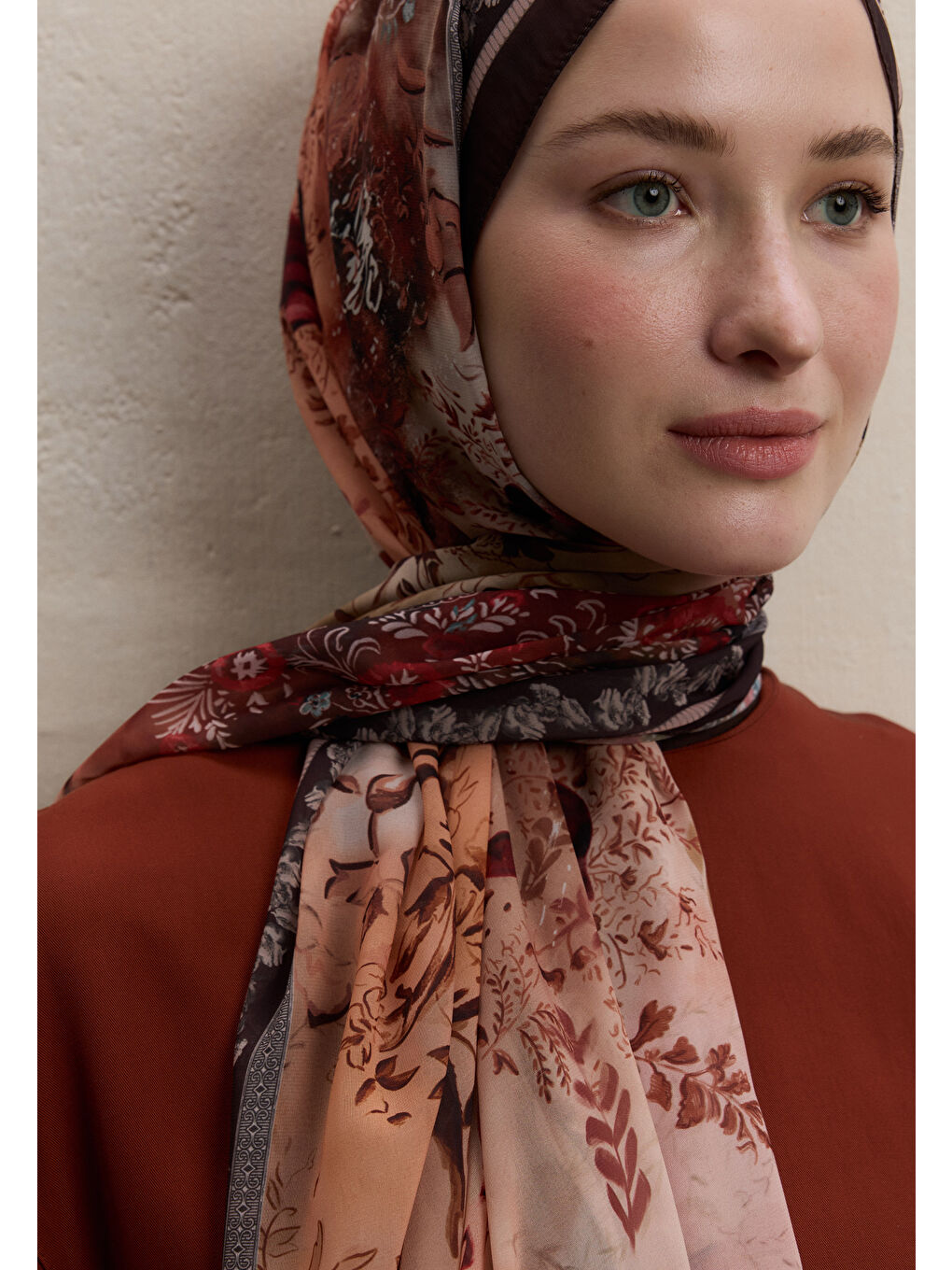 Kahverengi Ellen Desen İpek Krep Şal Kiremit-3