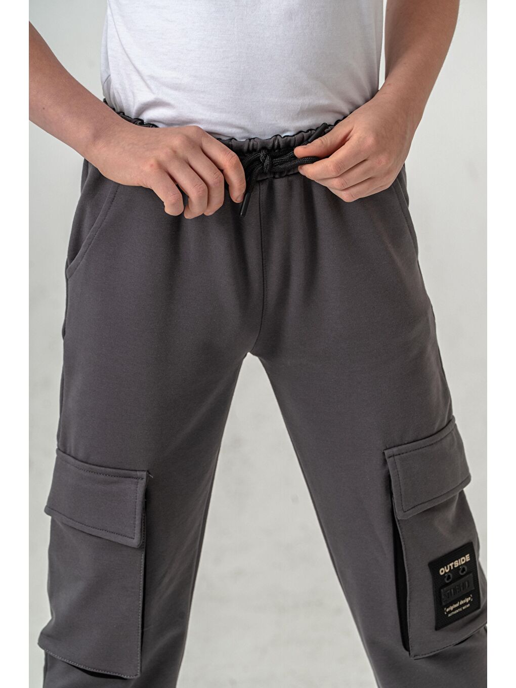 Gri Çift Kargo Cepli Sol Cep Kapagı Armalı Erkek Çoçuk Eşofman Altı-6